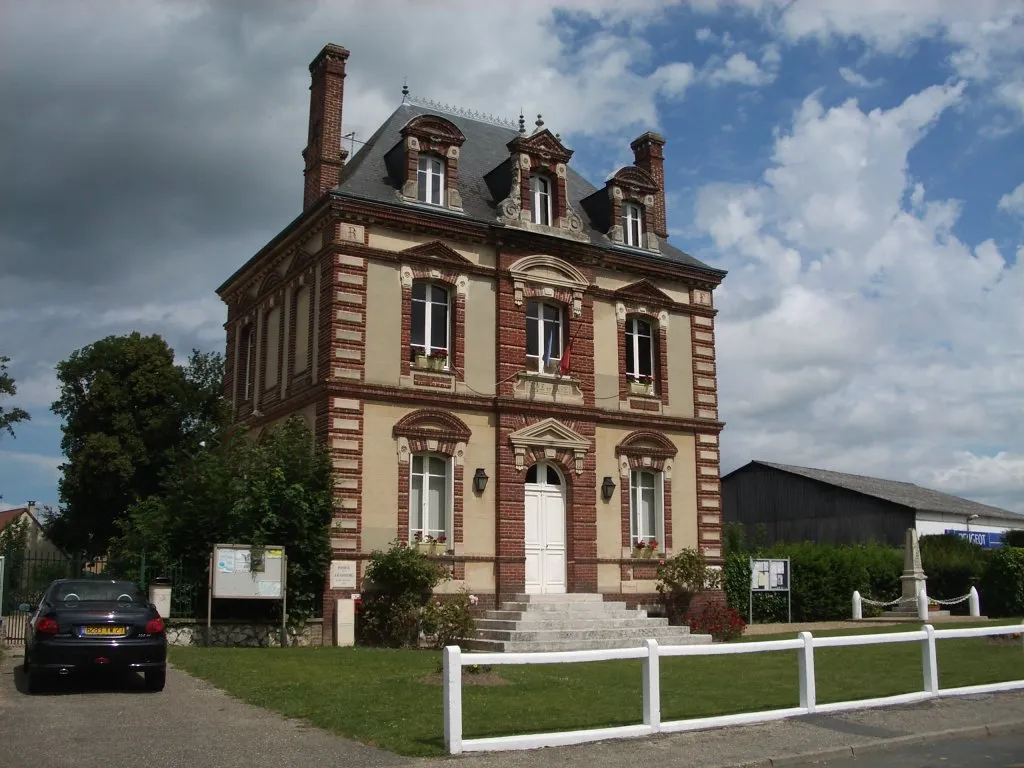 Photo showing: Cailly-sur-Eure town hall
