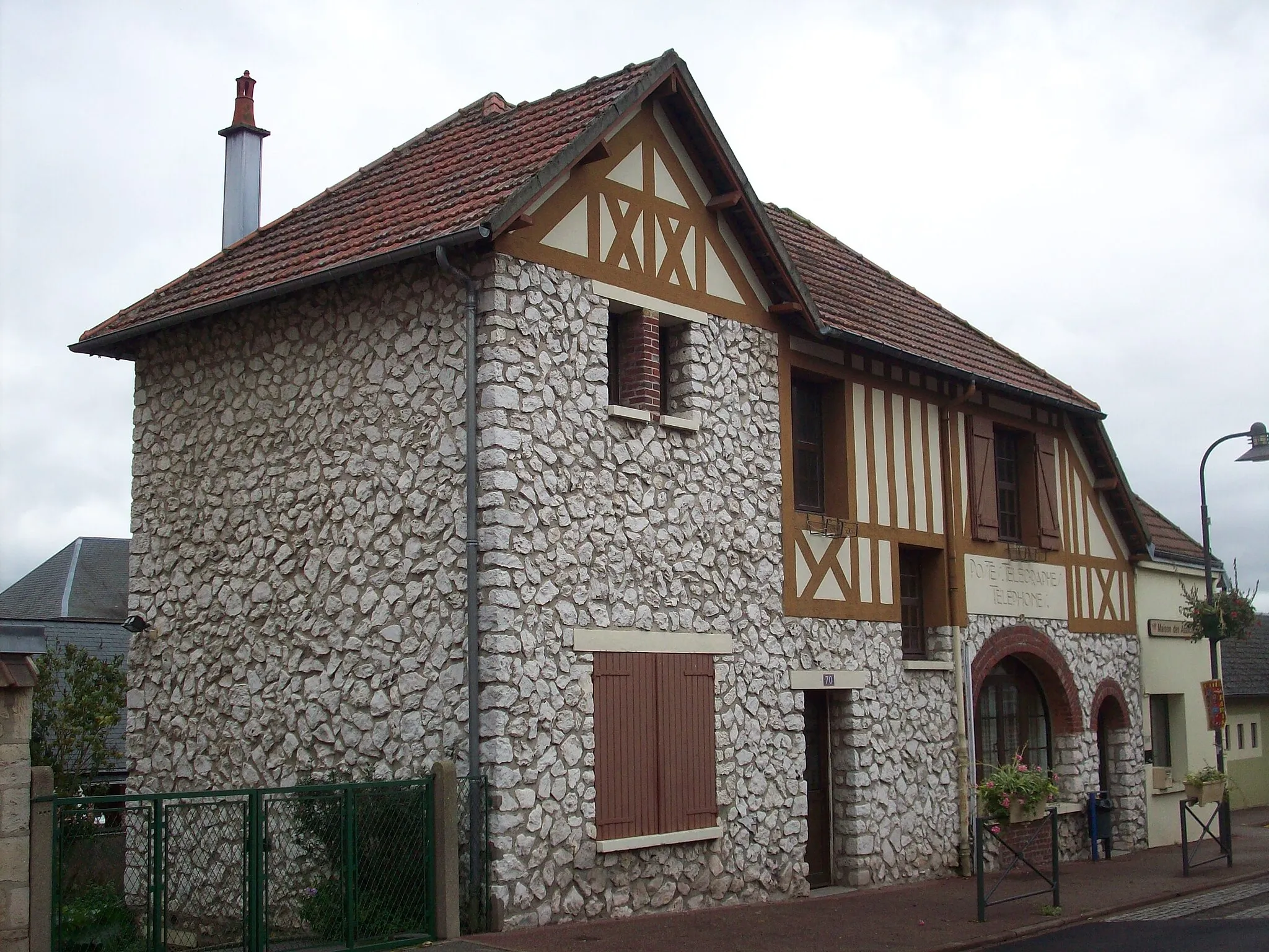 Photo showing: Ancienne poste d'Alizay, actuelle maison des associations