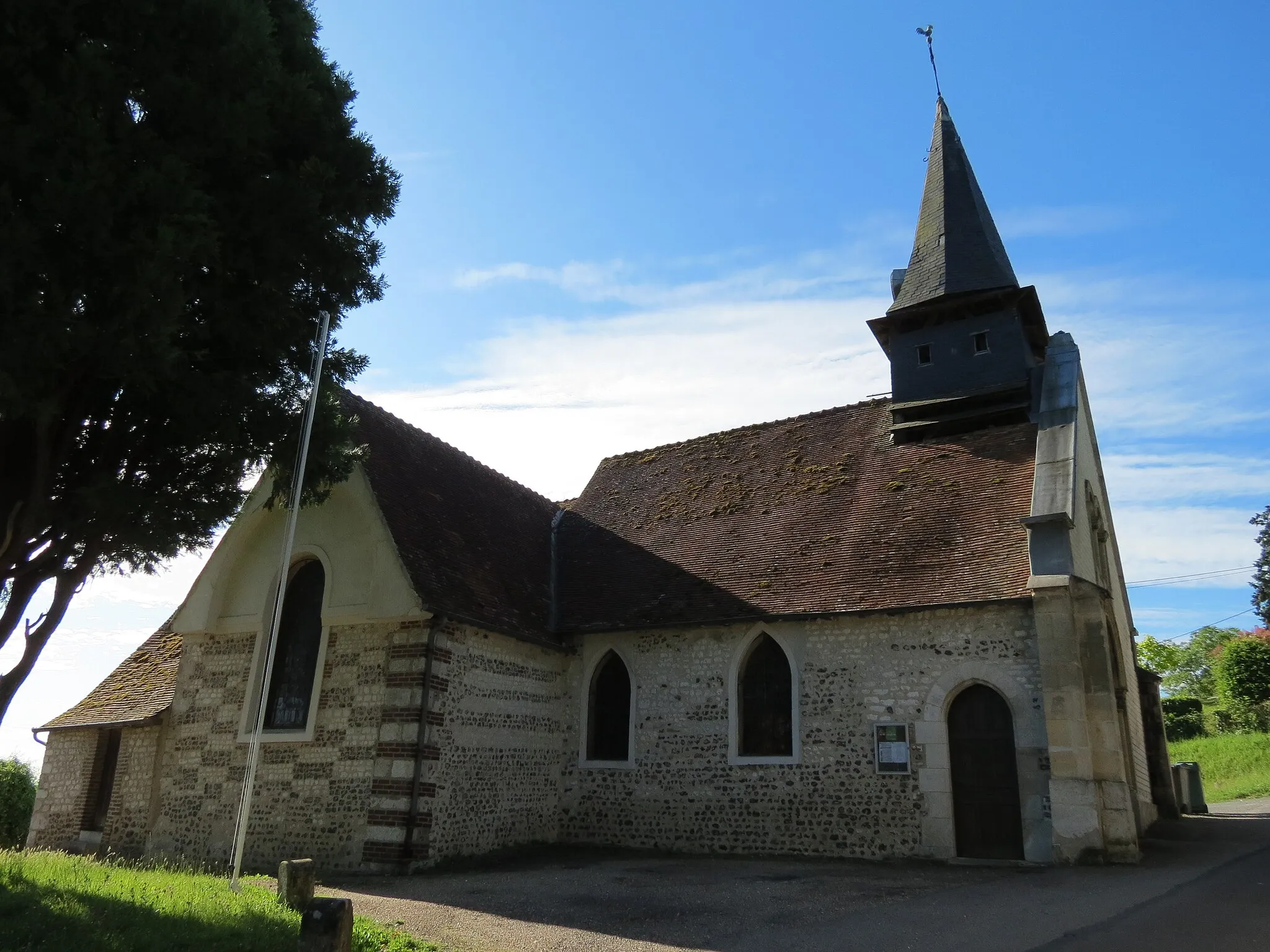 Photo showing: Église Saint-Pierre