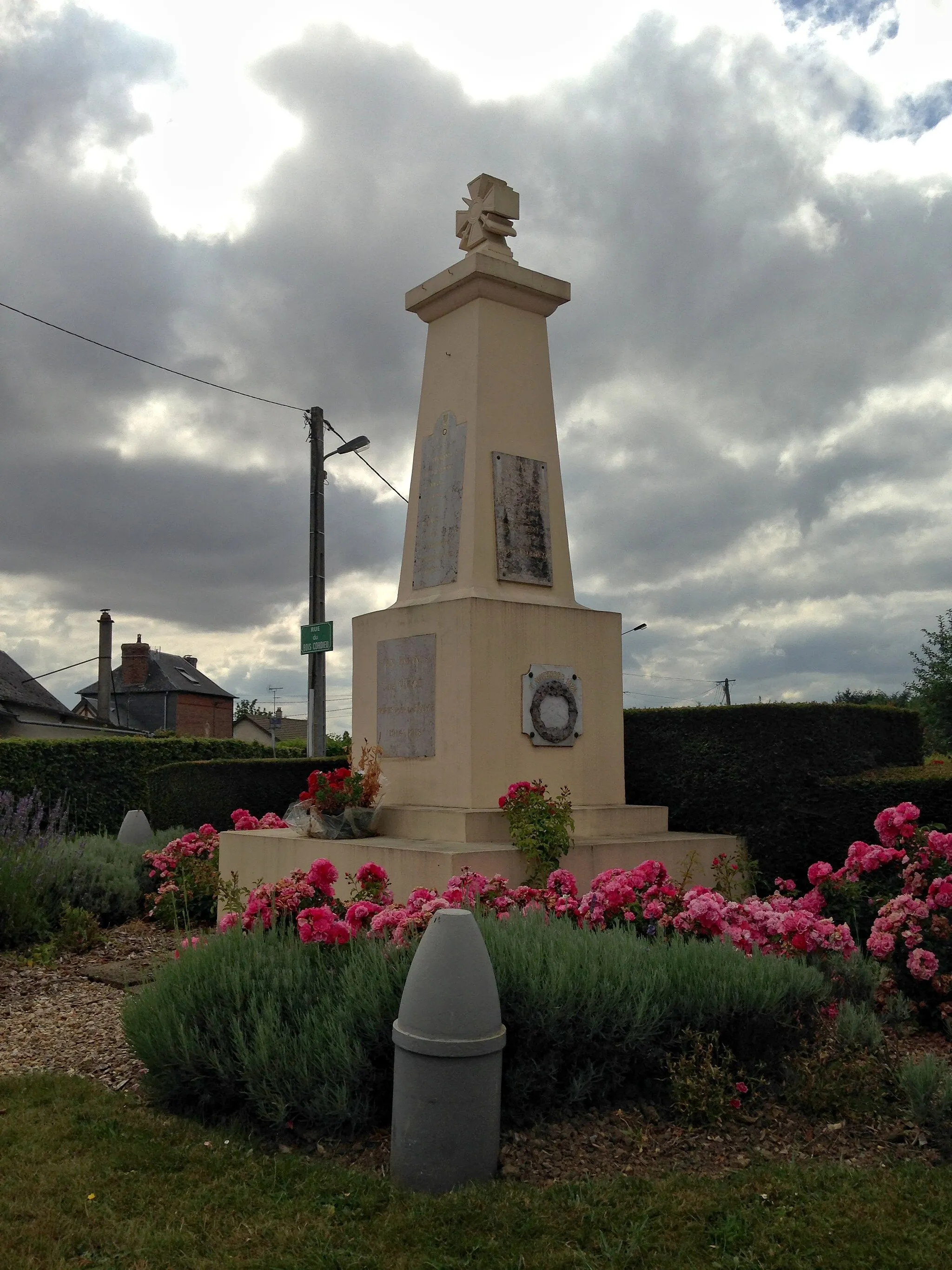 Photo showing: Monument aux morts de Vitot, Eure, France