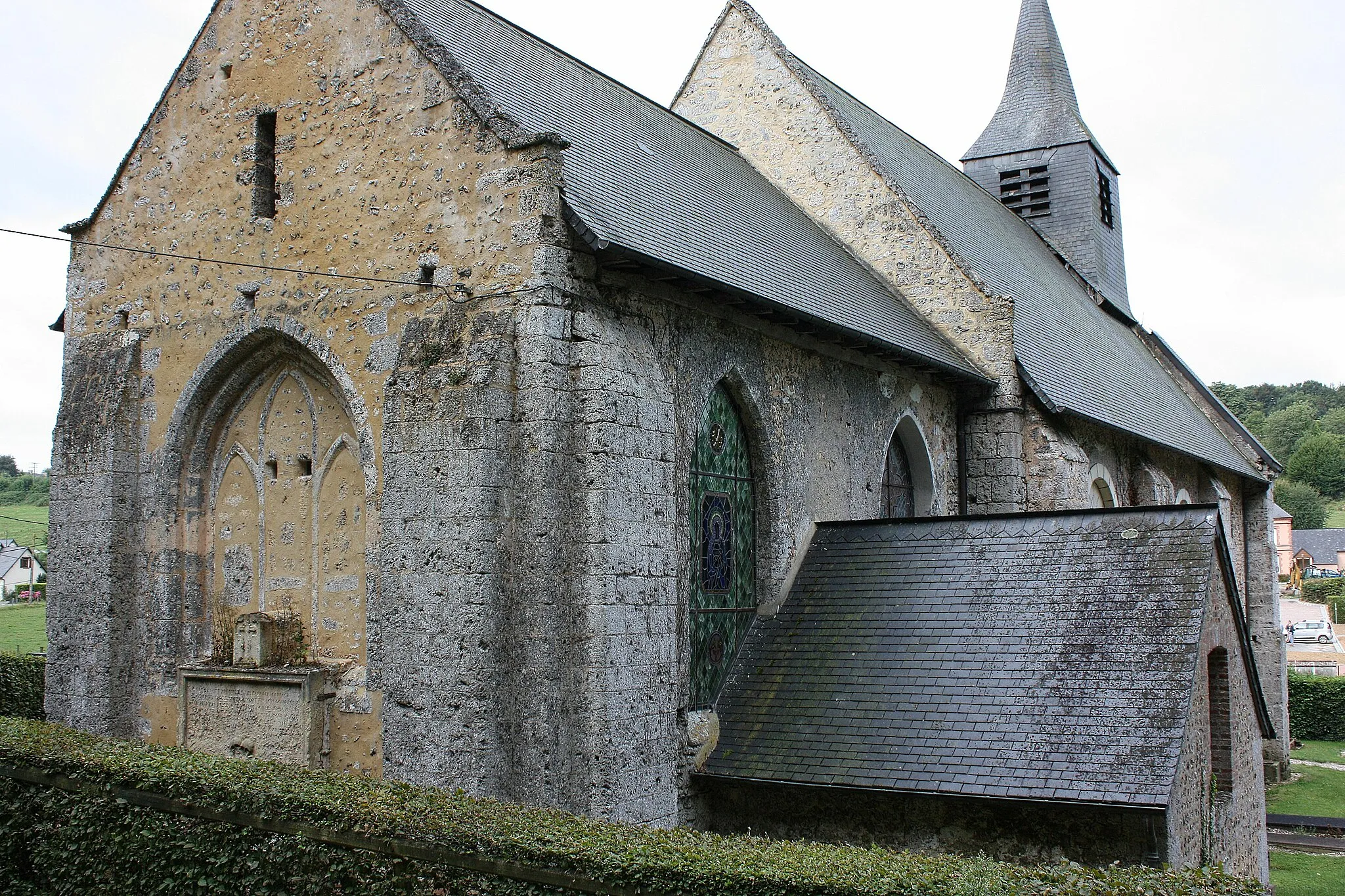 Photo showing: Manneville-la-Raoult - Eglise Saint-Germain, vue du Nord-Est