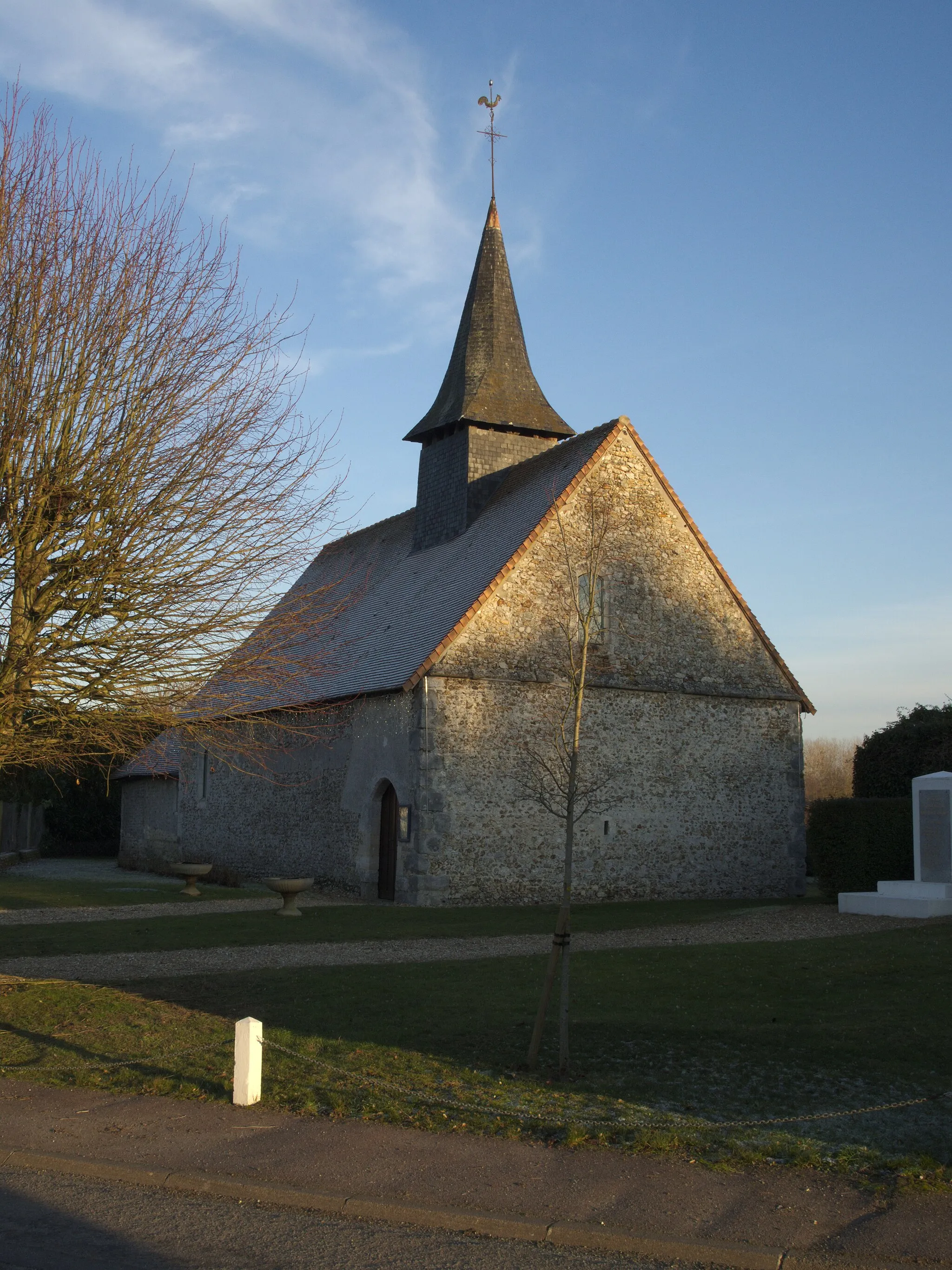 Photo showing: église Saint-Pierre d'Aulnay-sur-Iton, vue vers l'Est