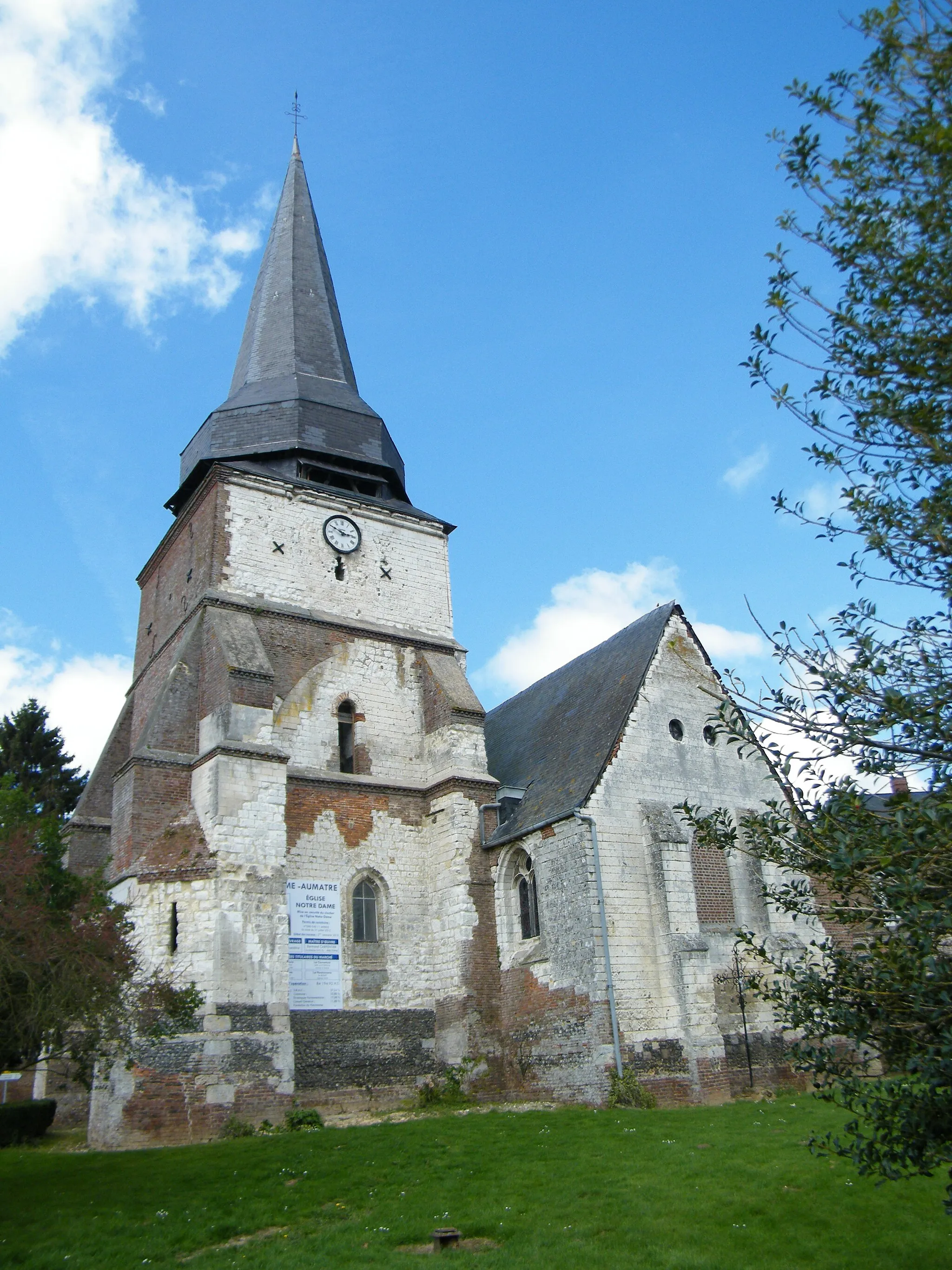 Photo showing: Le clocher de l'église d'Aumâtre, Somme, France.