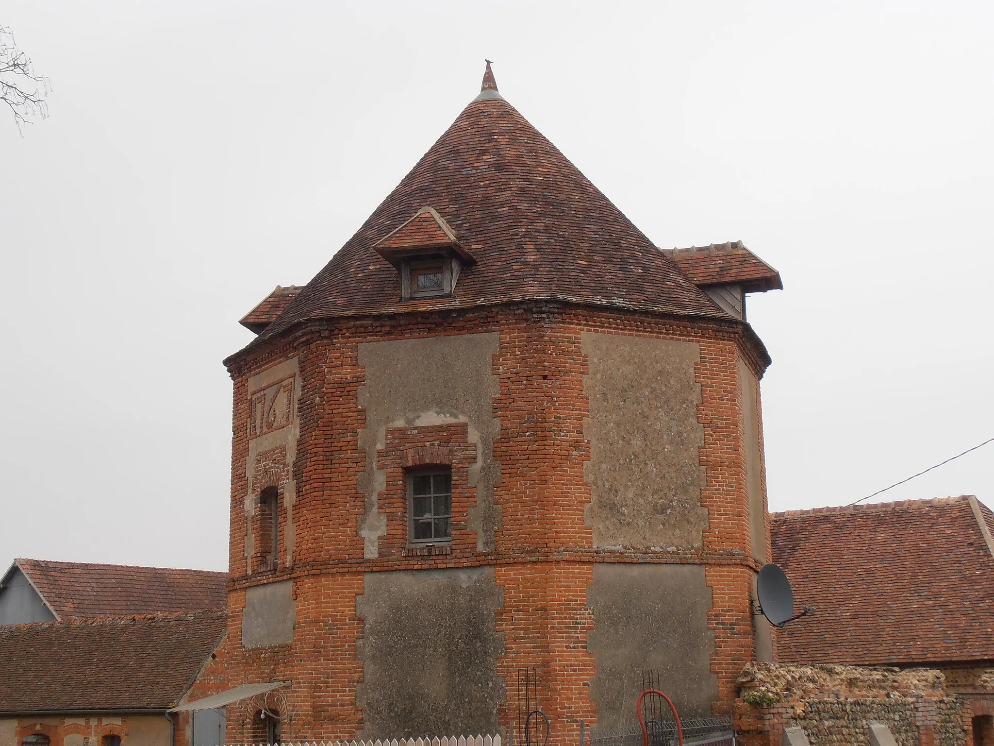 Photo showing: Orne, Saint-Martin-d'Ecublei, Tour 1767