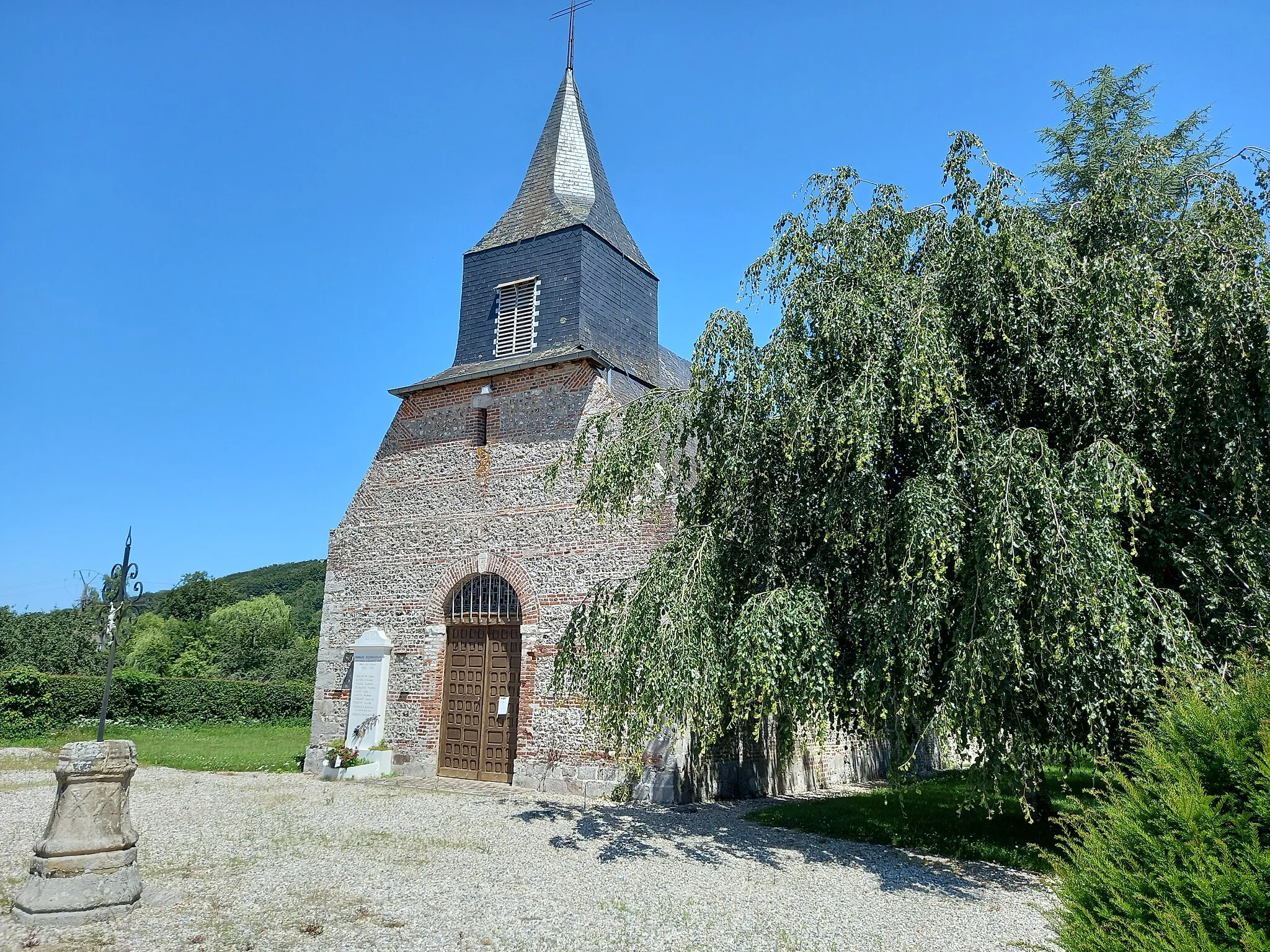Photo showing: église Saint-Just de Saâne-Saint-Just (église située en Seine-Maritime, en France)