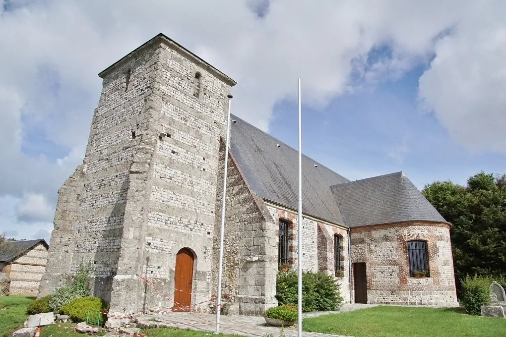 Photo showing: église Saint Pierre et saint Clair