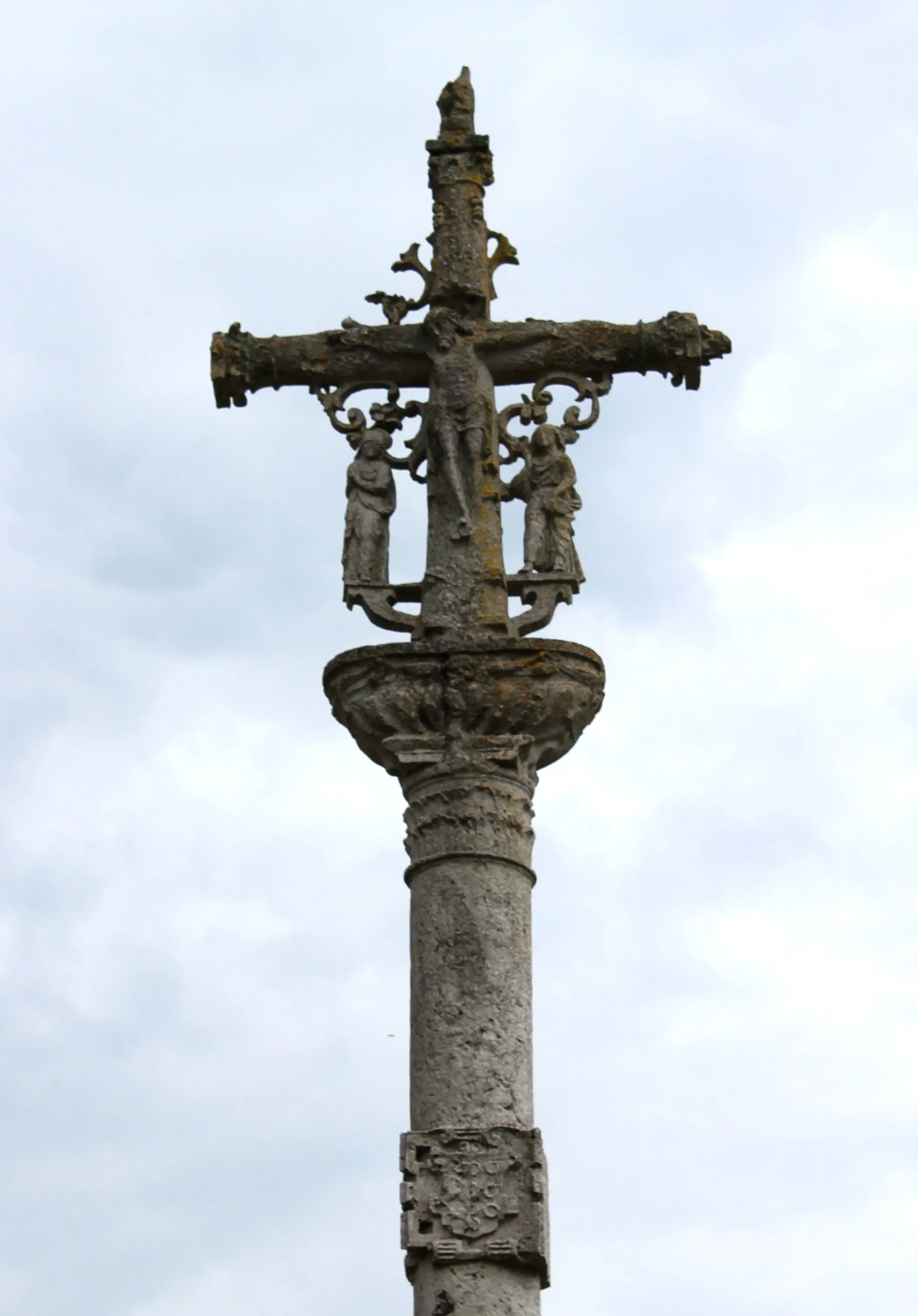 Photo showing: Croix de Cuy-Saint-Fiacre