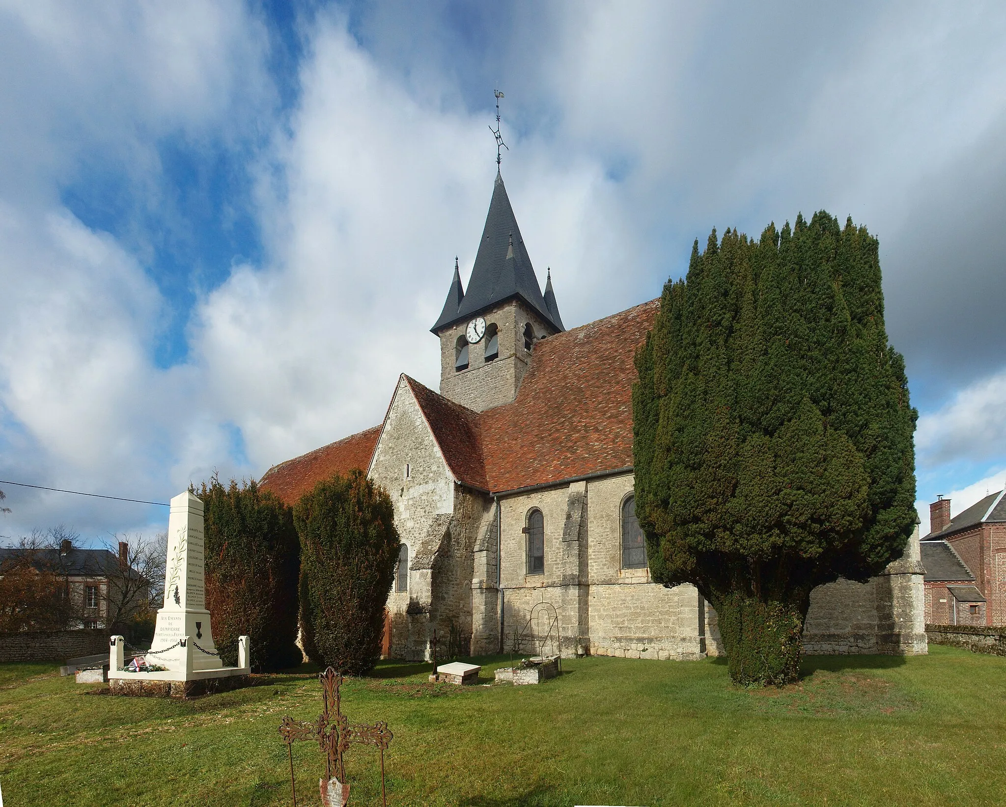 Photo showing: Église Saint-Pierre de Dampierre-en-Bray (Seine-Maritime, France)