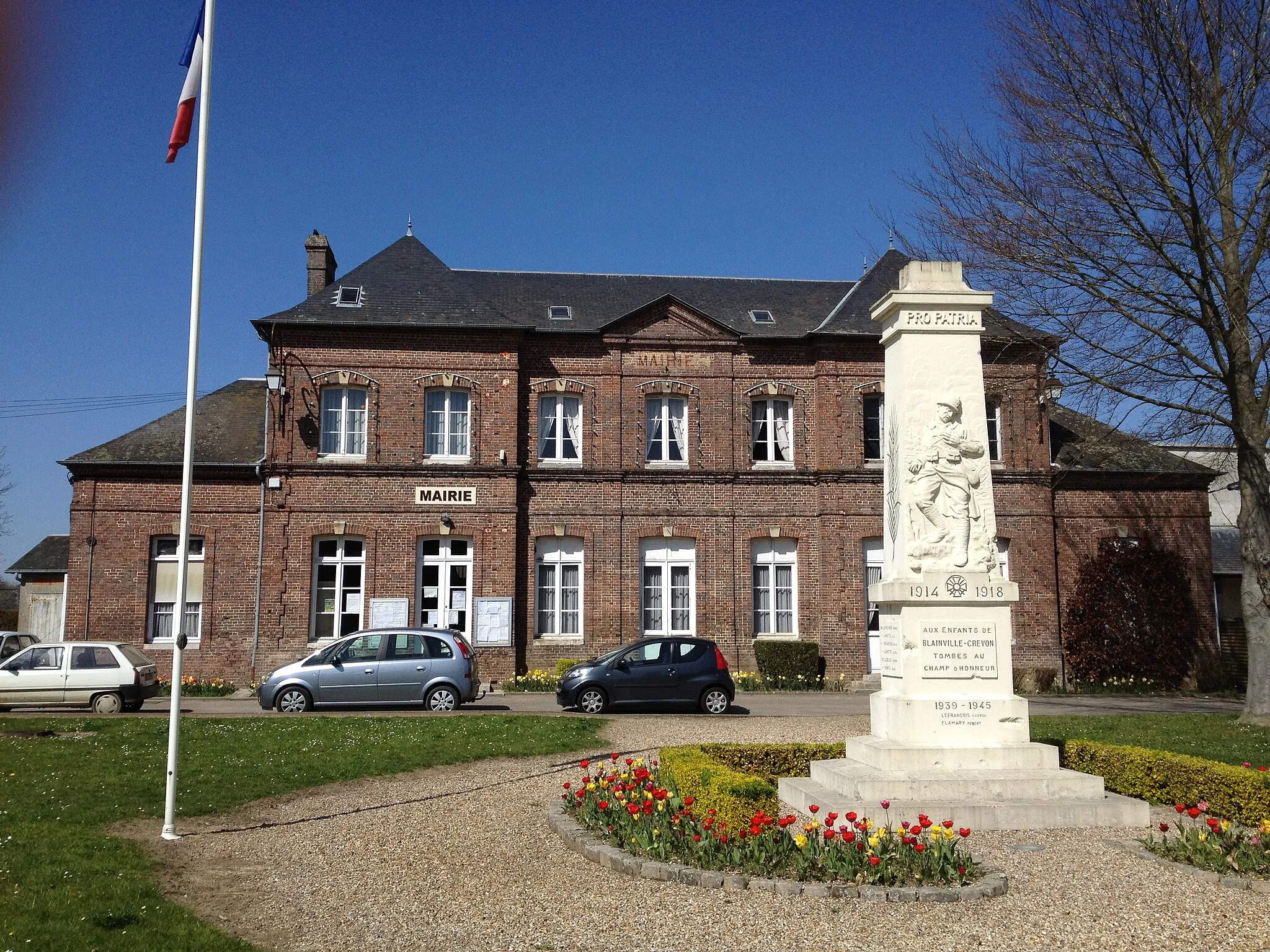 Photo showing: Mairie de Blainville-Crevon.