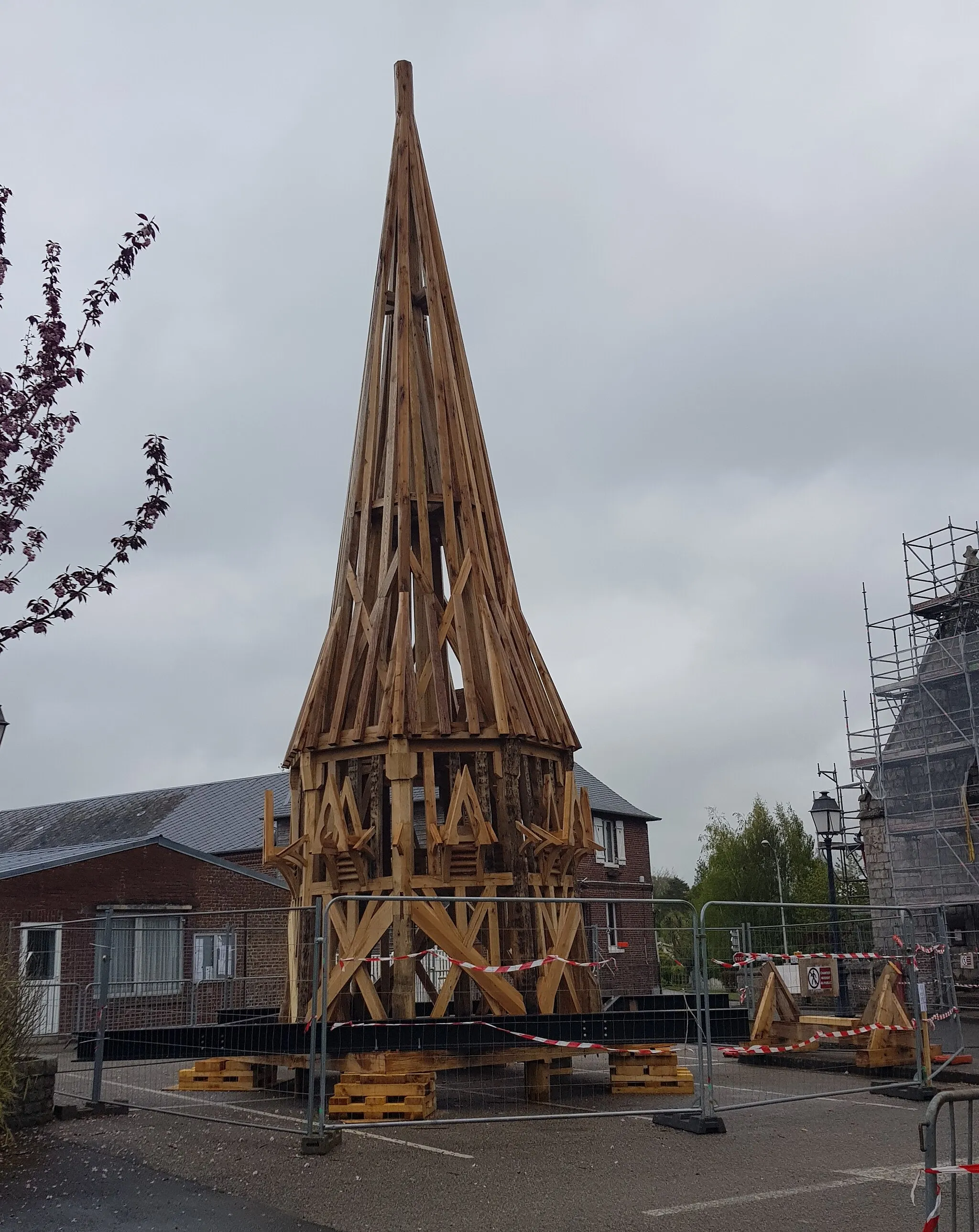 Photo showing: Charpente du clocher de l'église Notre-Dame du Bocasse