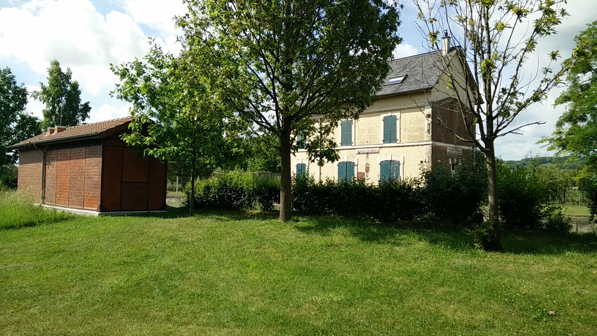 Photo showing: Avenue verte - Ancienne gare de Bures-en-Bray