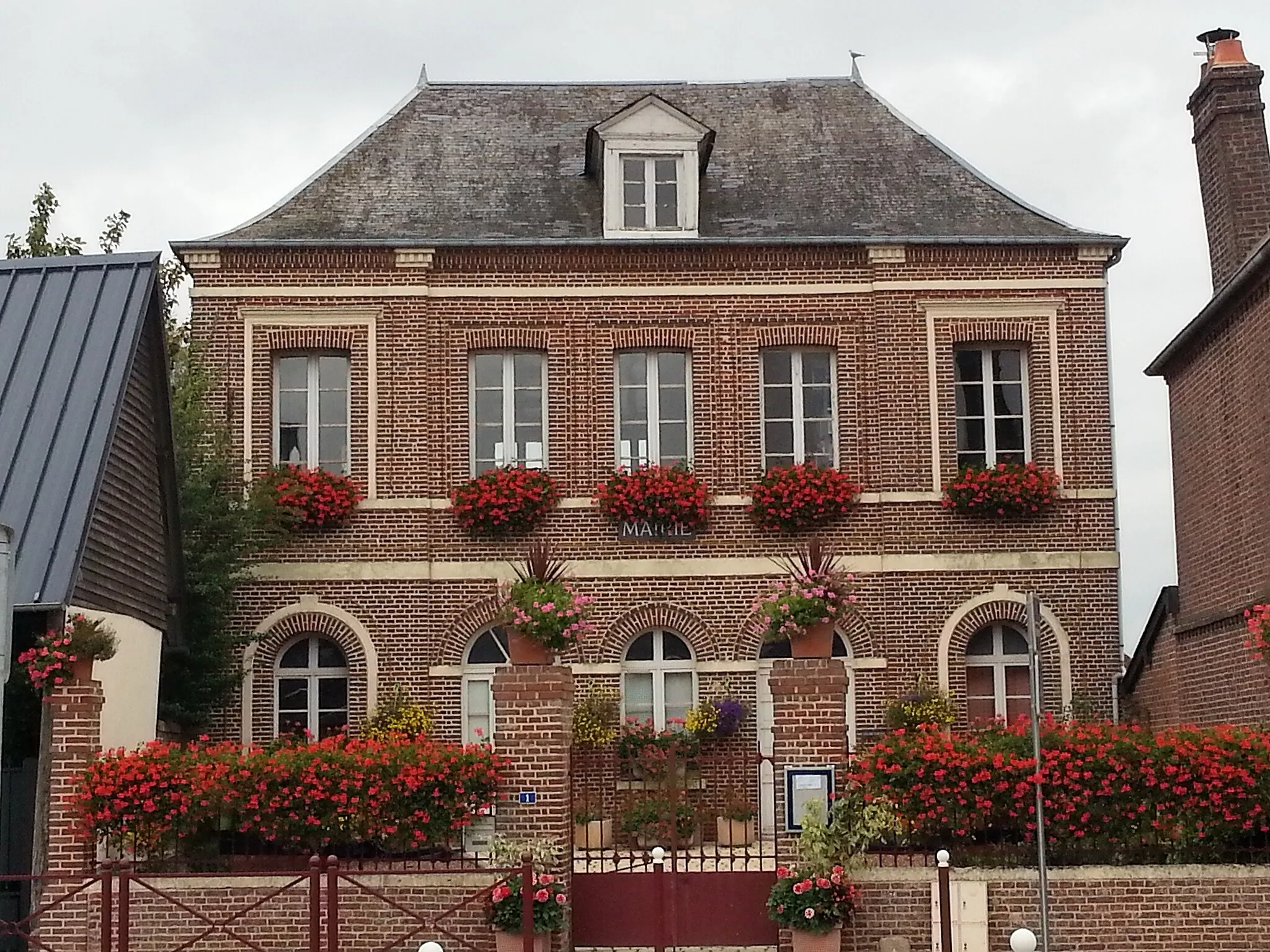 Photo showing: Mairie de Romescamps