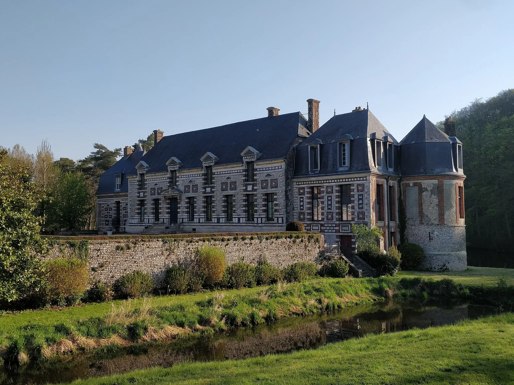 Photo showing: Château du Bec-Crespin, France.
