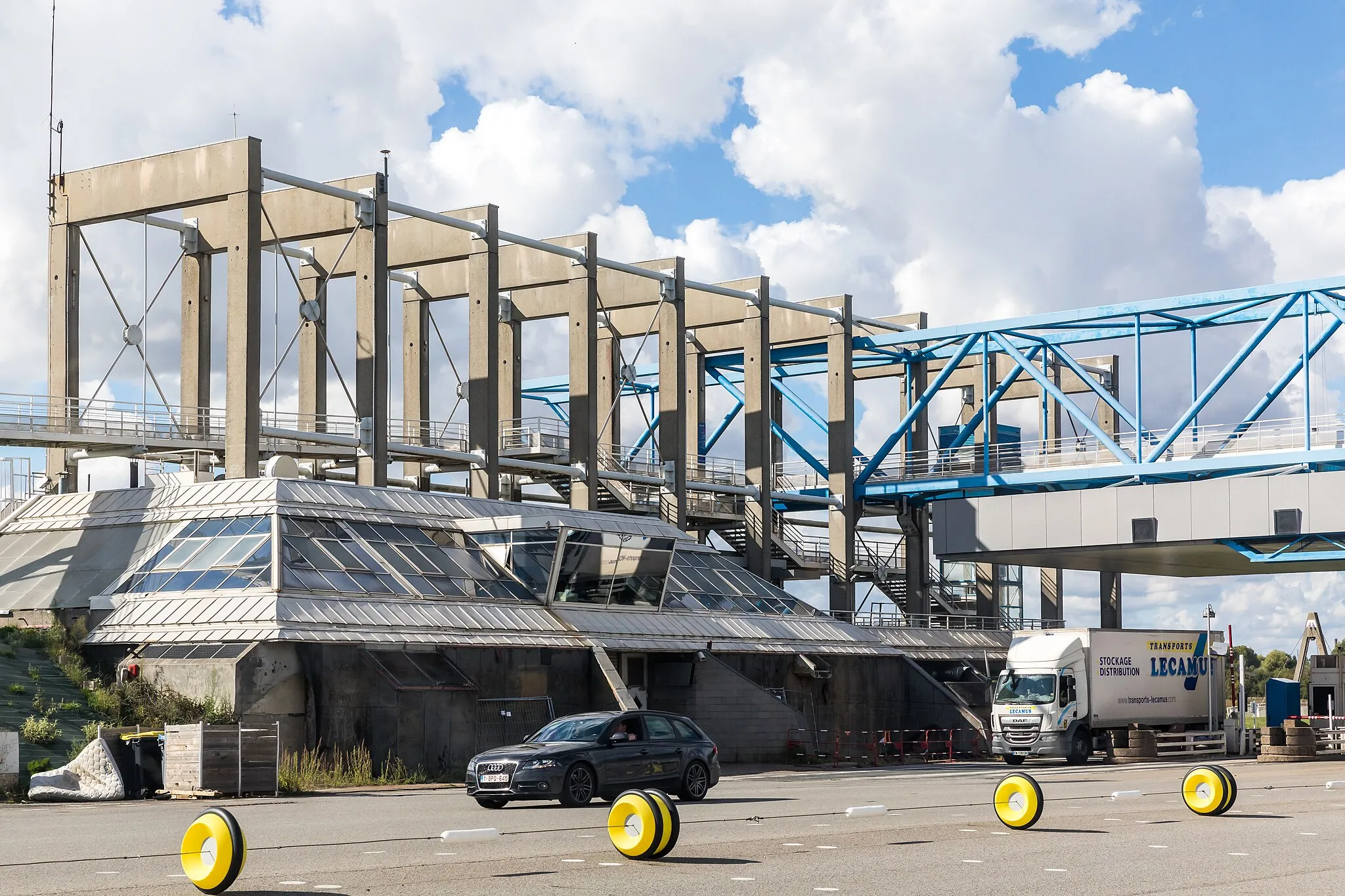 Photo showing: Barrière de péage de Pont de Normandie