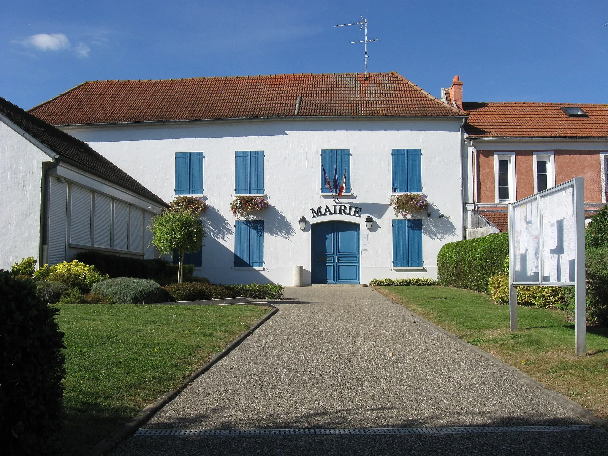 Photo showing: Mairie de Précy-sur-Marne. (Seine-et-Marne, région Île-de-France).