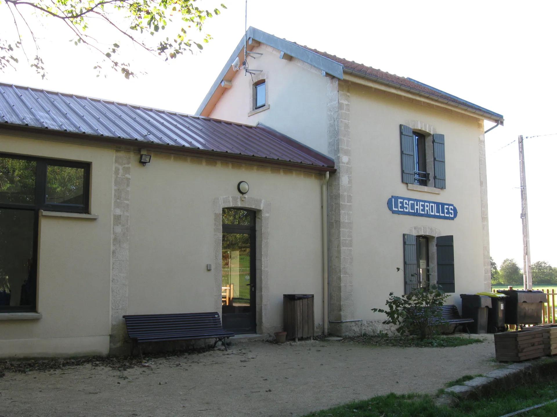 Photo showing: Ancienne gare de Lescherolles (département de la Seine-et-Marne, région Île-de-France).