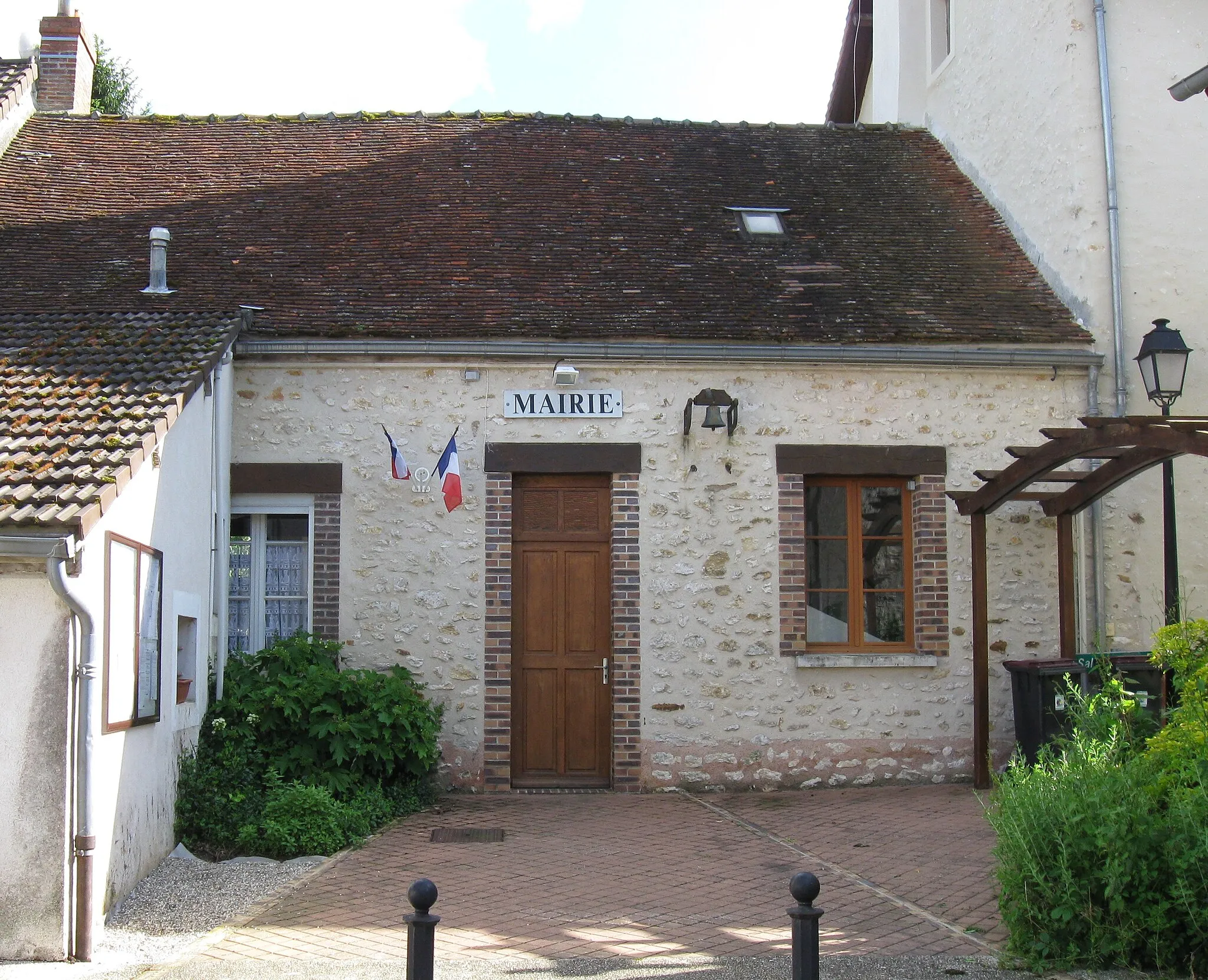 Photo showing: Mairie de Frétoy. (Seine-et-Marne, région Île-de-France).
