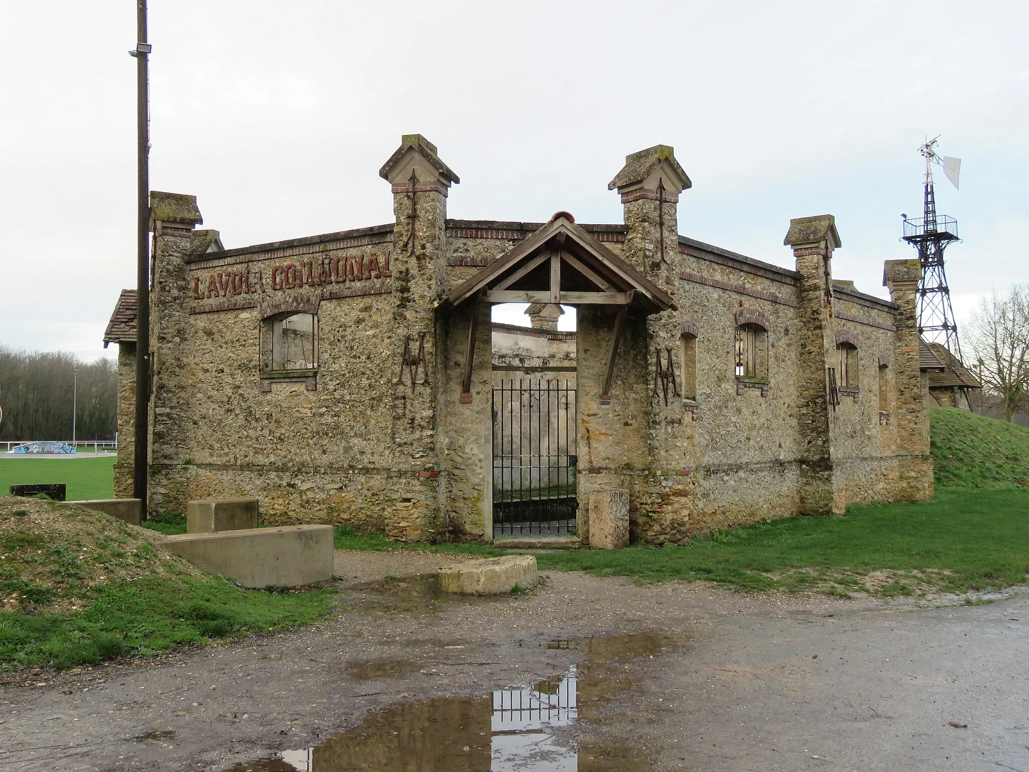 Photo showing: Marles-en-Brie - Lavoir communal