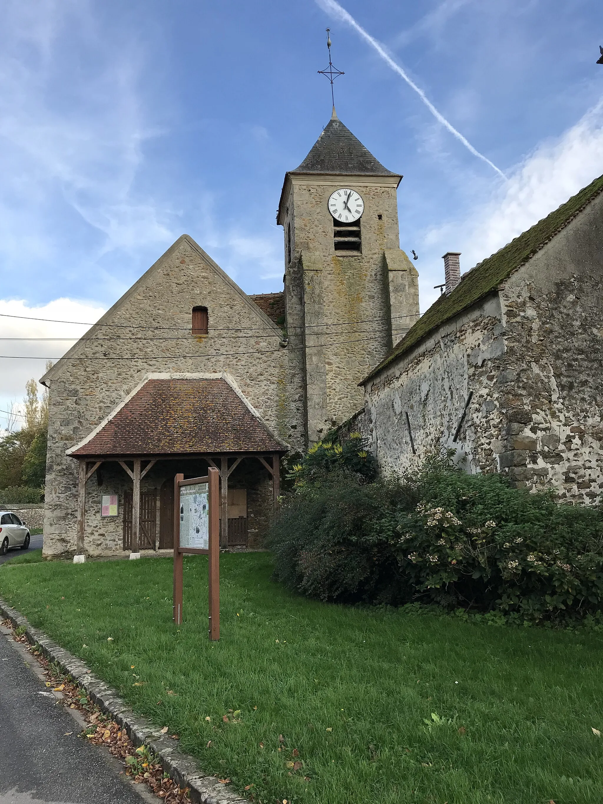 Photo showing: Église Saint-Nicolas du Plessis-Feu-Aussoux (Seine-et-Marne, France) en octobre 2017.