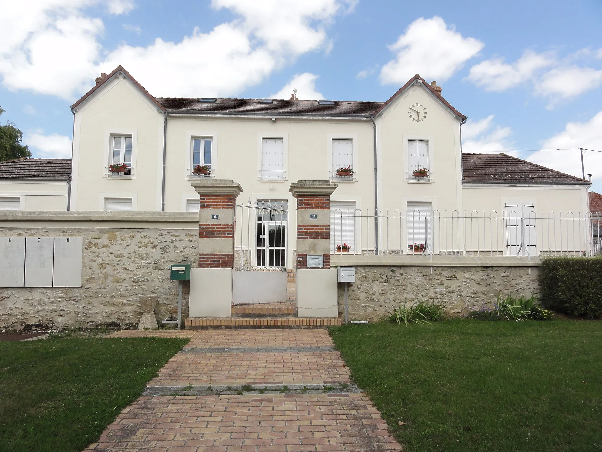 Photo showing: Mortery (Seine-et-Marne) La mairie town halls in Seine-et-Marne