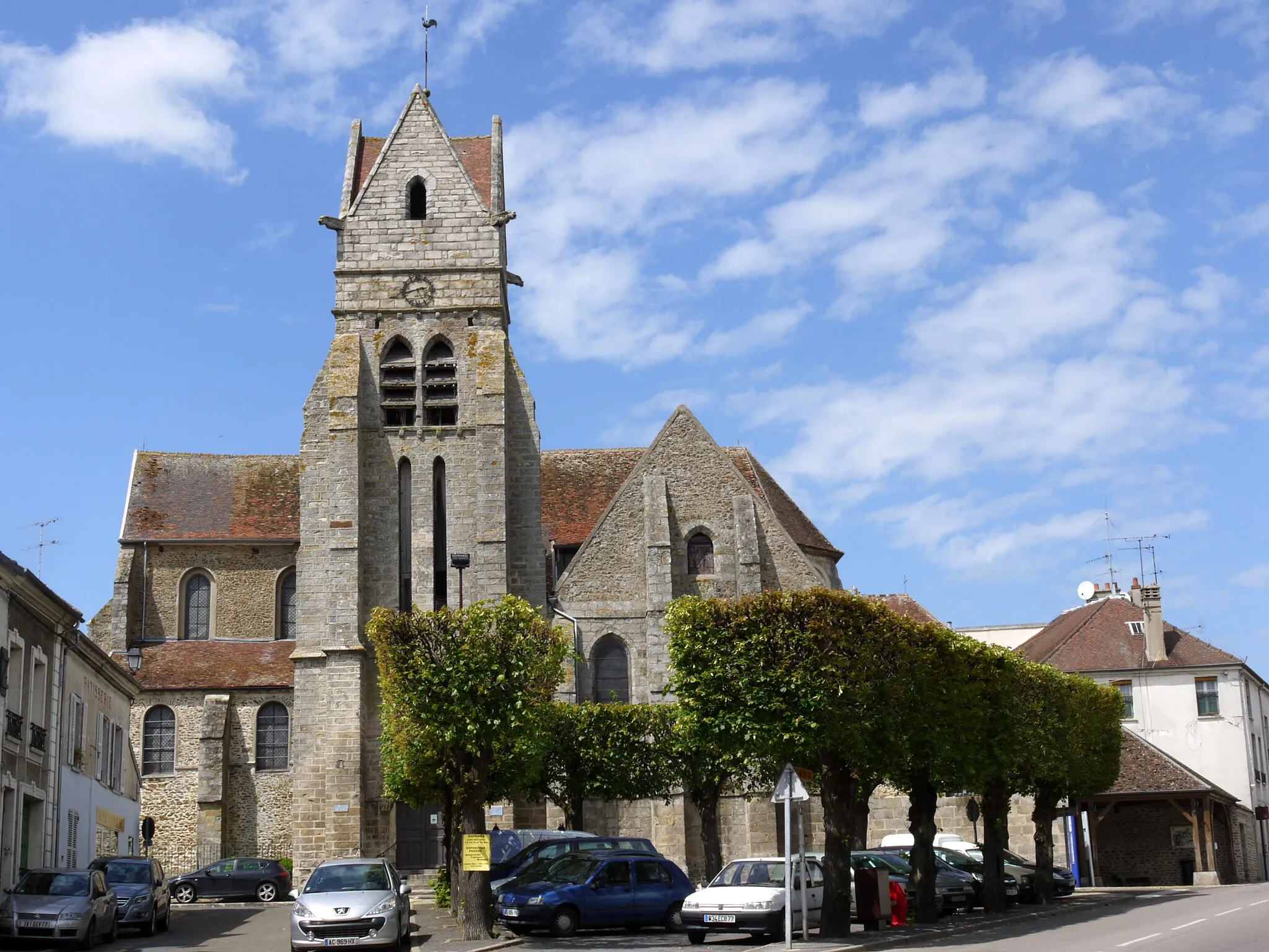 Photo showing: Church of Saint Pierre et Saint Paul, Chaumes en Brie, Seine et Marne France