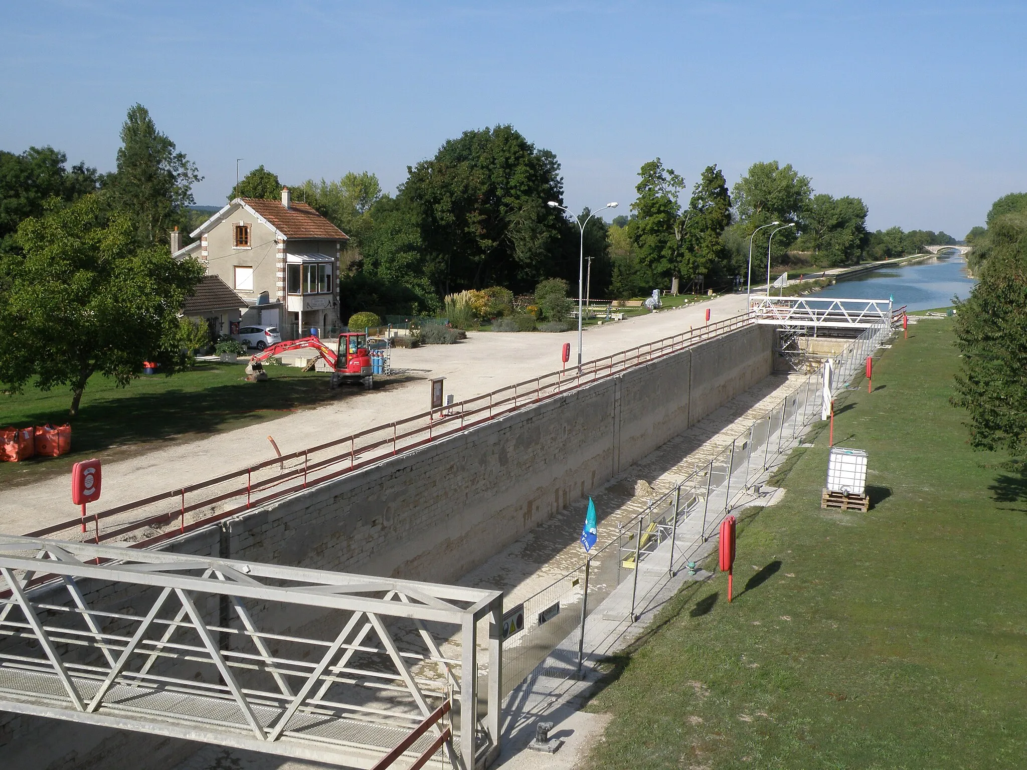 Photo showing: Ecluse de Villiers en cours de rénovation.
77114 Villiers-sur-Seine