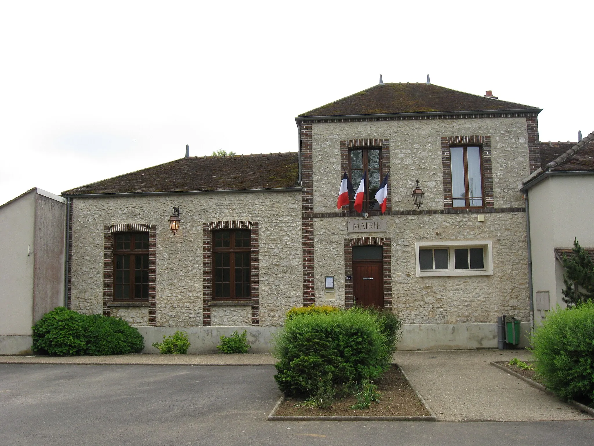 Photo showing: Mairie de Villuis. (Seine-et-Marne, région Île-de-France).