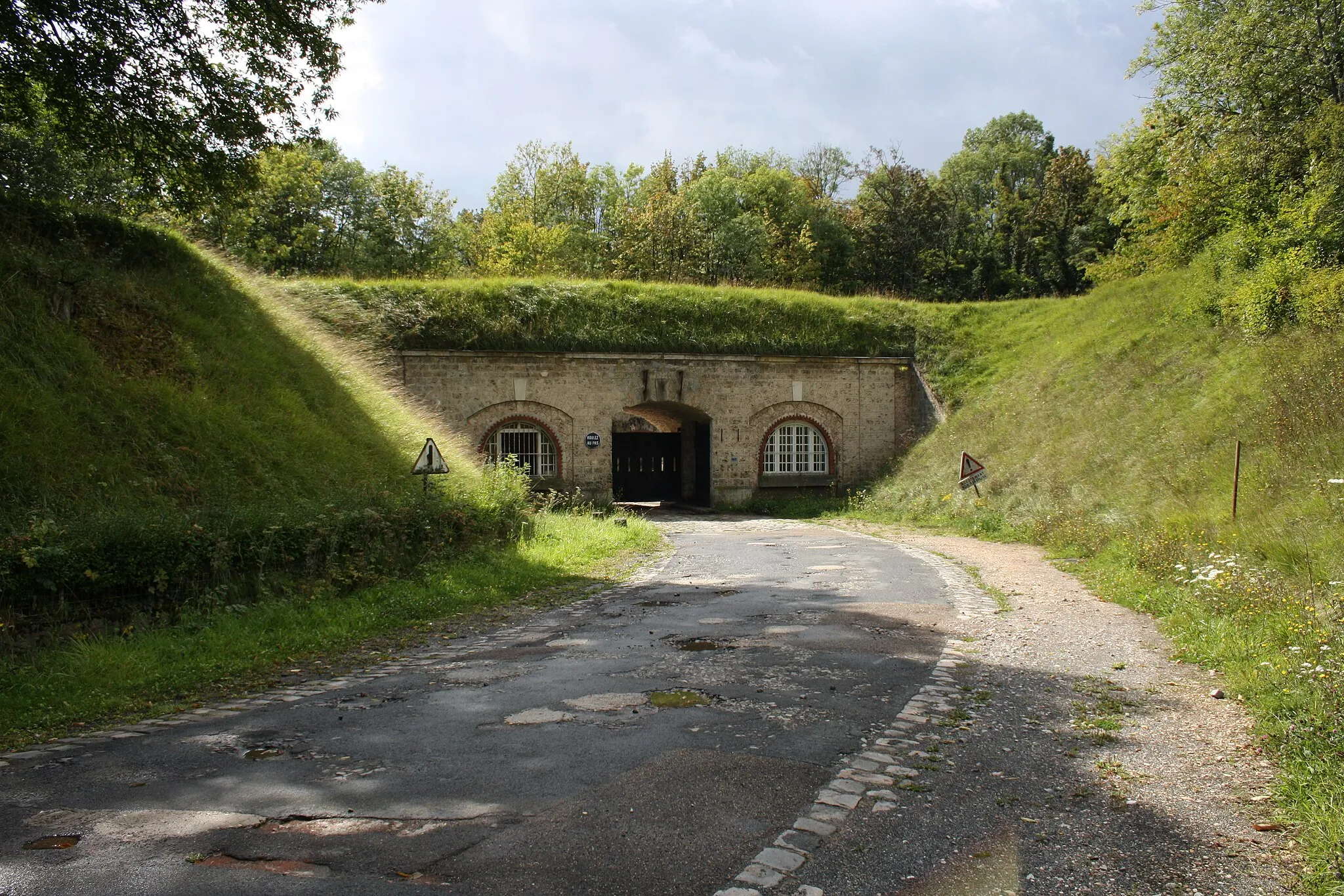 Photo showing: The Fort de Saint-Cyr in Montigny-le-Bretonneux, France.