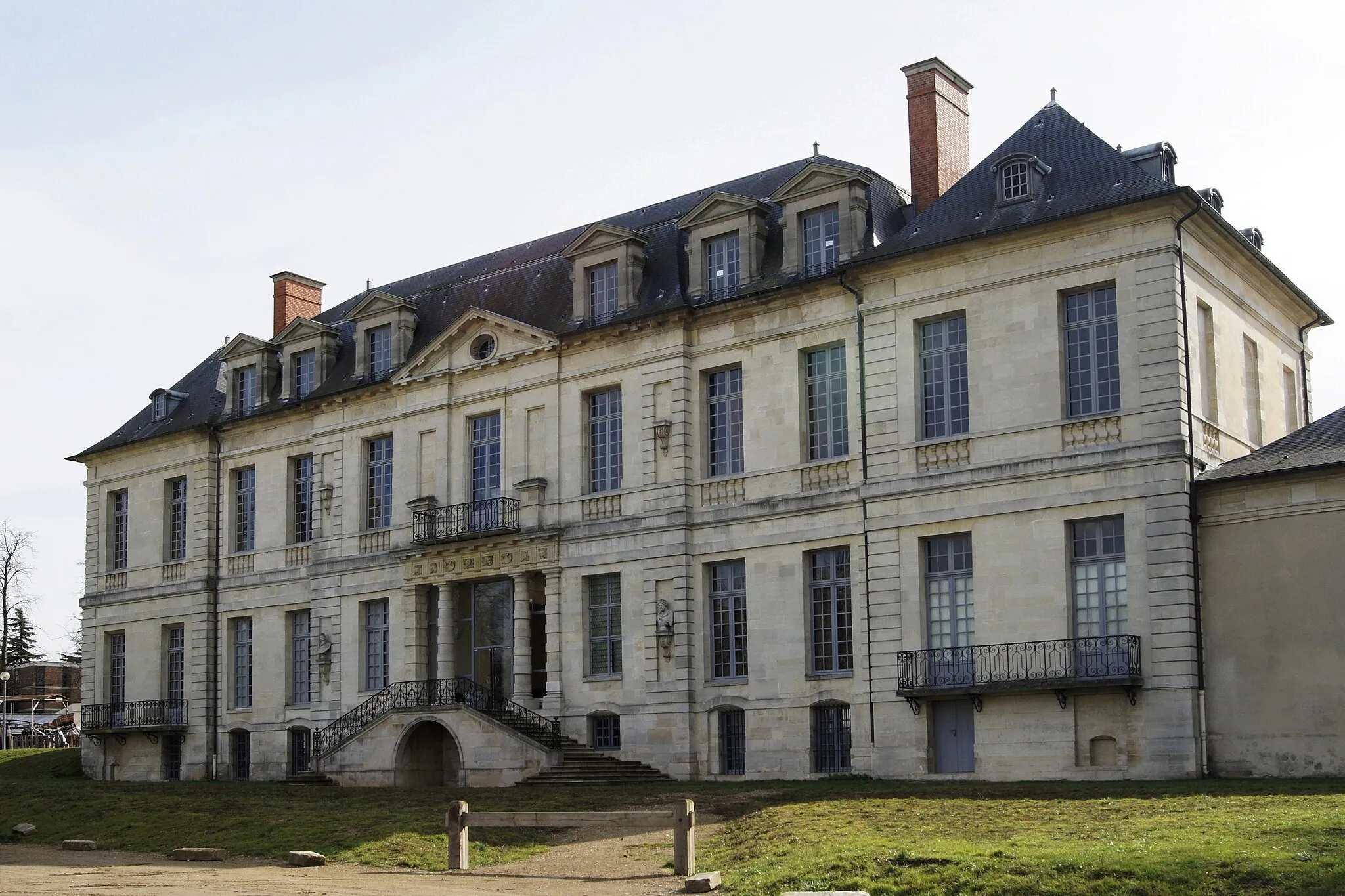 Photo showing: Le château de Sucy-en-Brie, vue de l'arrière