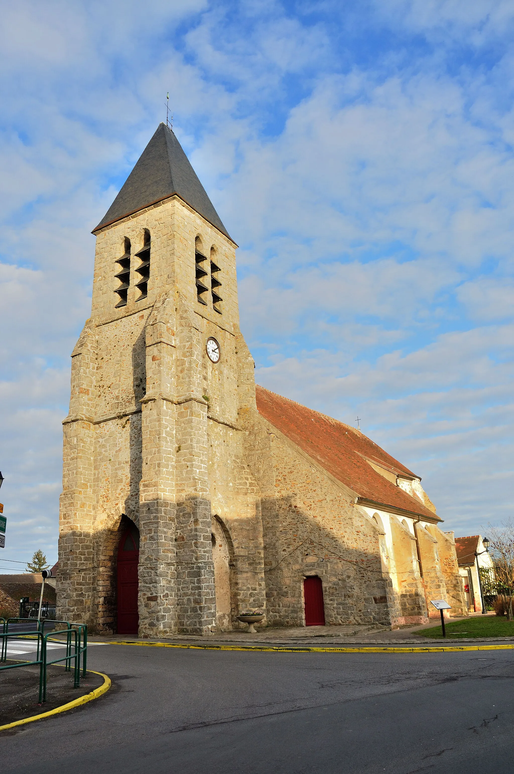 Photo showing: Église Saint-Médard de Chailly-en-Brie. (département de la Seine-et-Marne, région Île-de-France).