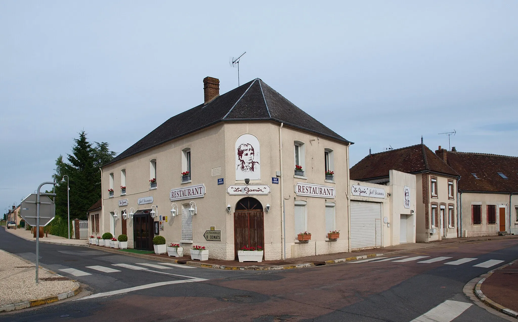 Photo showing: Ervauville (Loiret, France) , auberge.