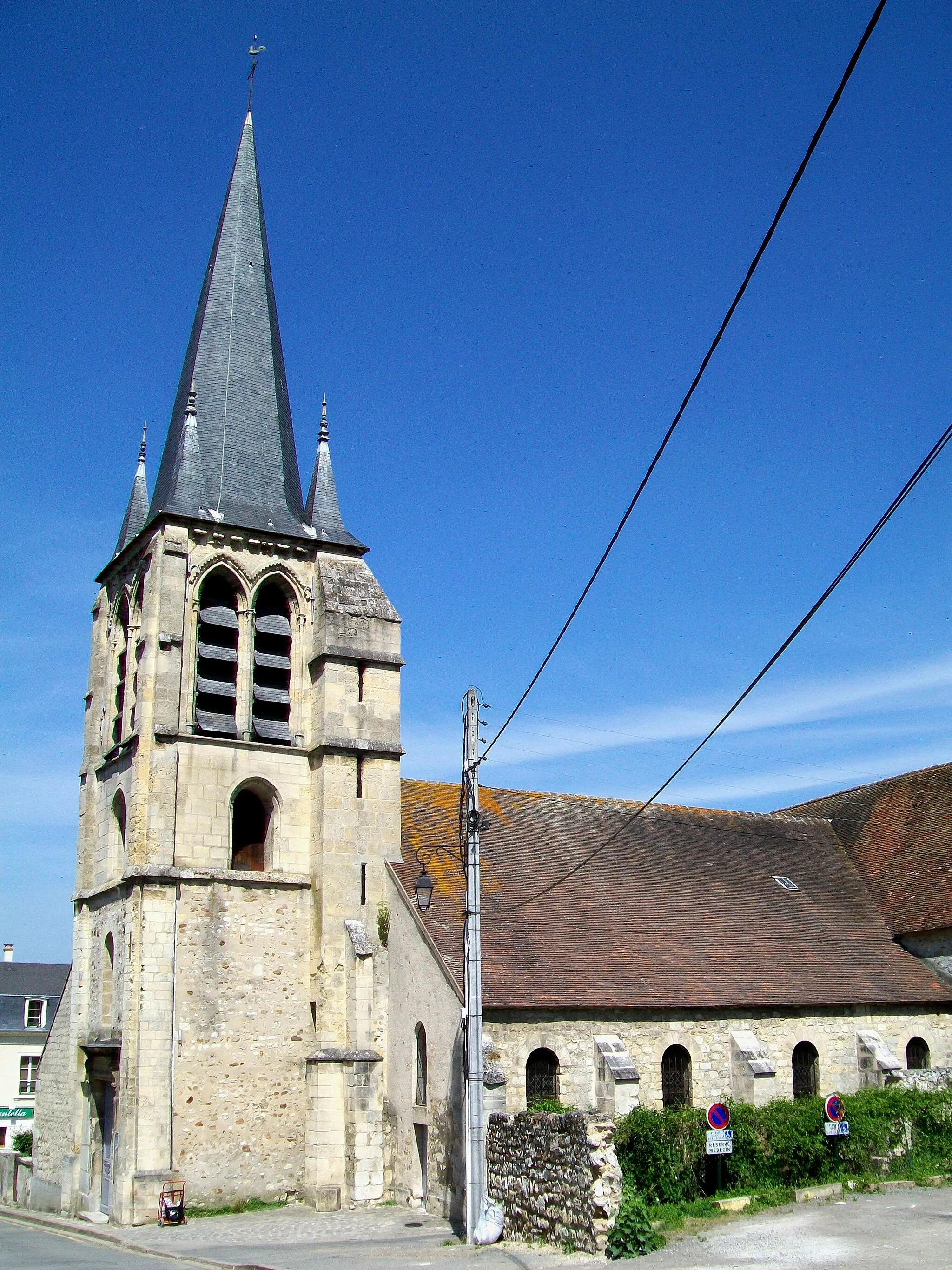 Photo showing: L'église Saint-Rémi depuis le sud, rue du Crocq (anciennement rue de l'église).