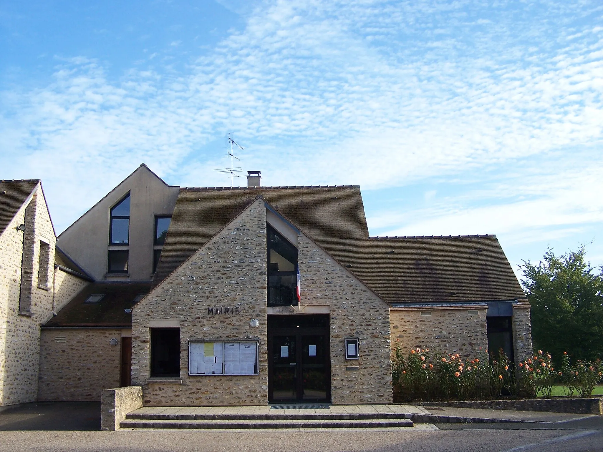 Photo showing: Mairie de La-Celle-les-Bordes (Yvelines, France)