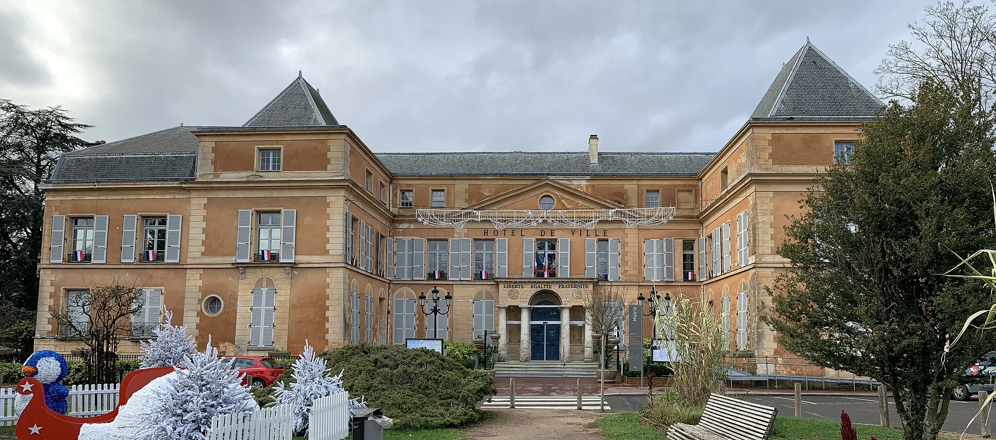 Photo showing: Hôtel de ville de Clichy-sous-Bois.