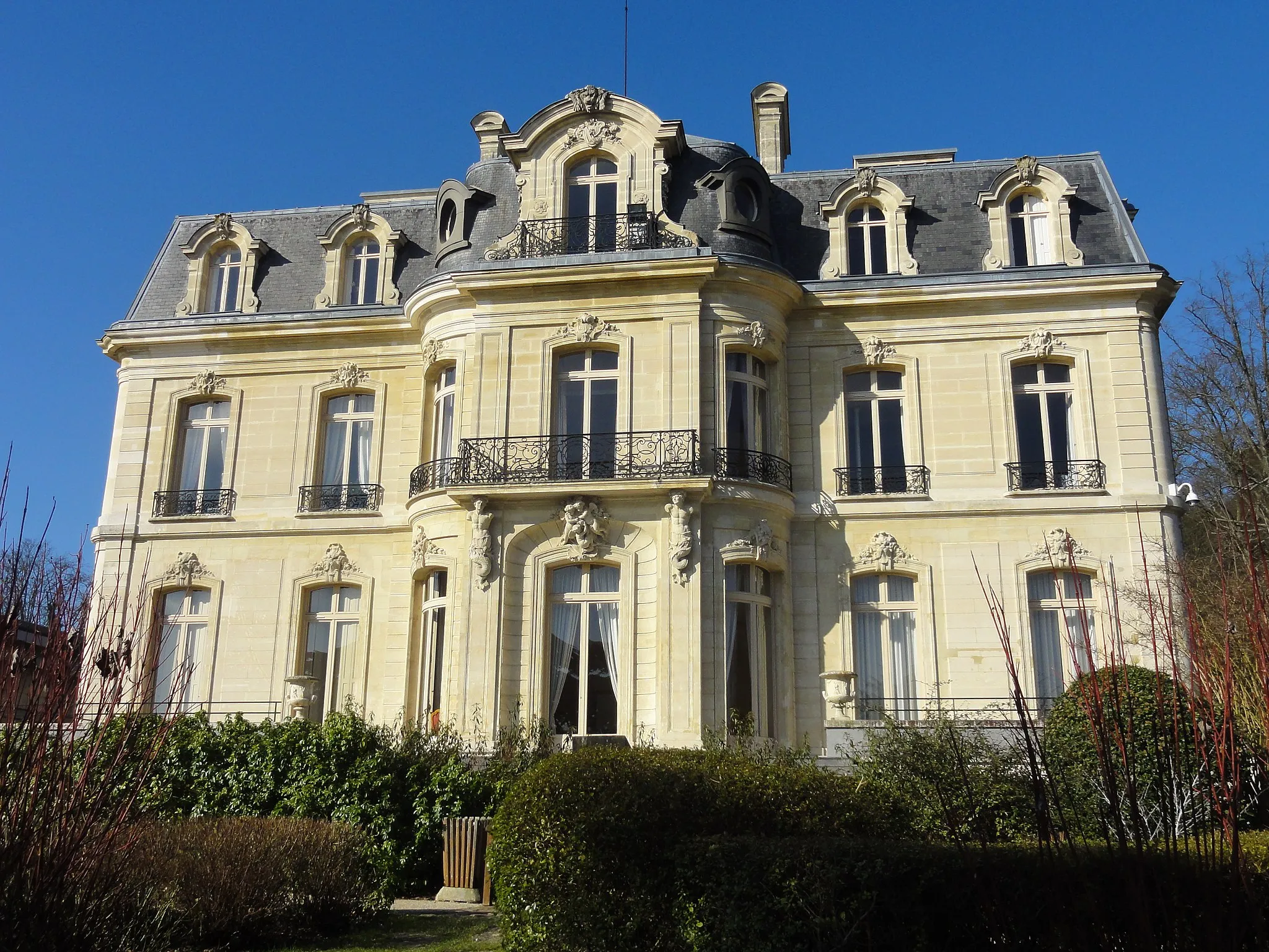 Photo showing: Le château de la Tuyolle (aujourd'hui hôpital).