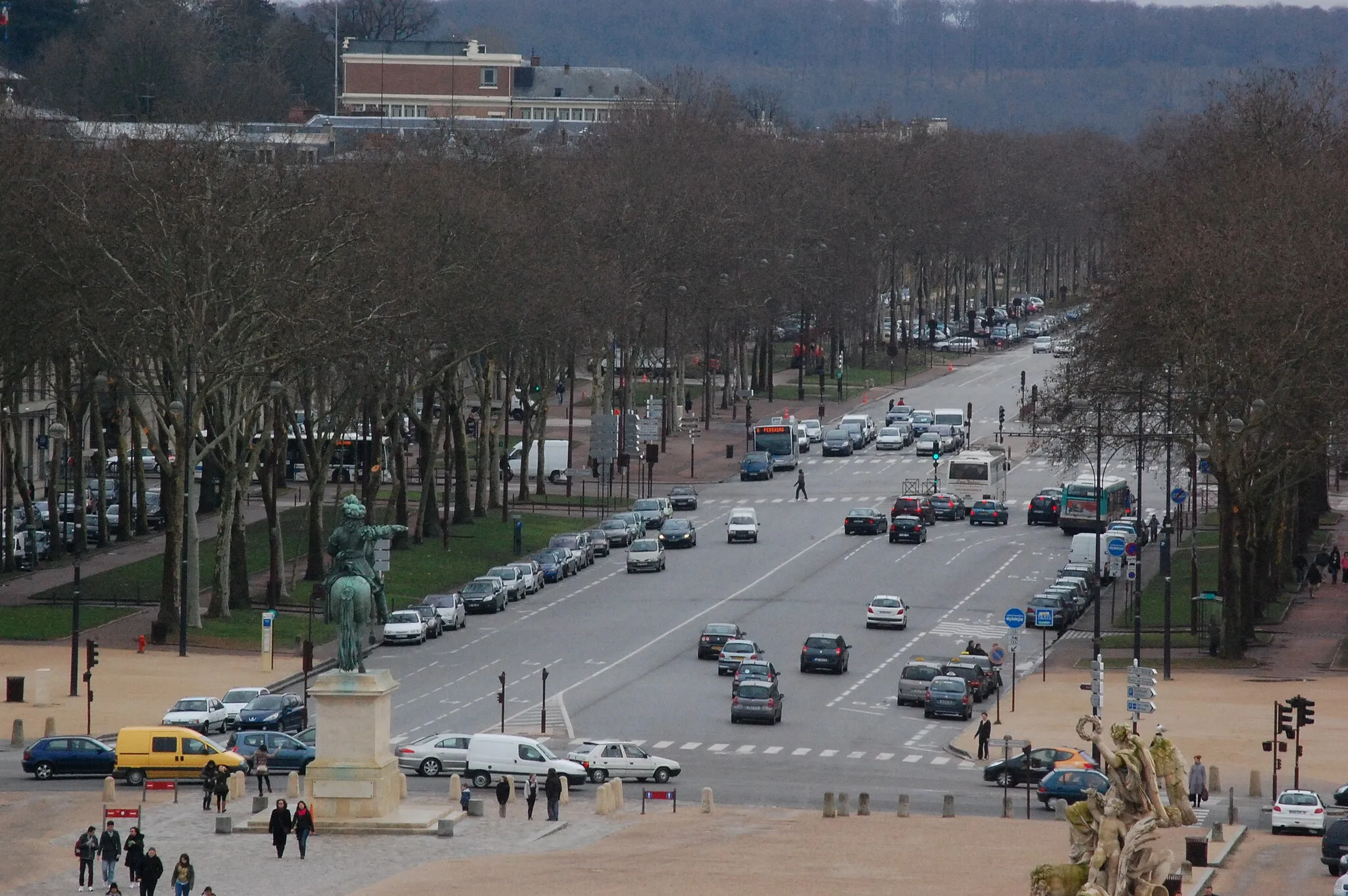 Photo showing: The avenue de Paris, in Versailles