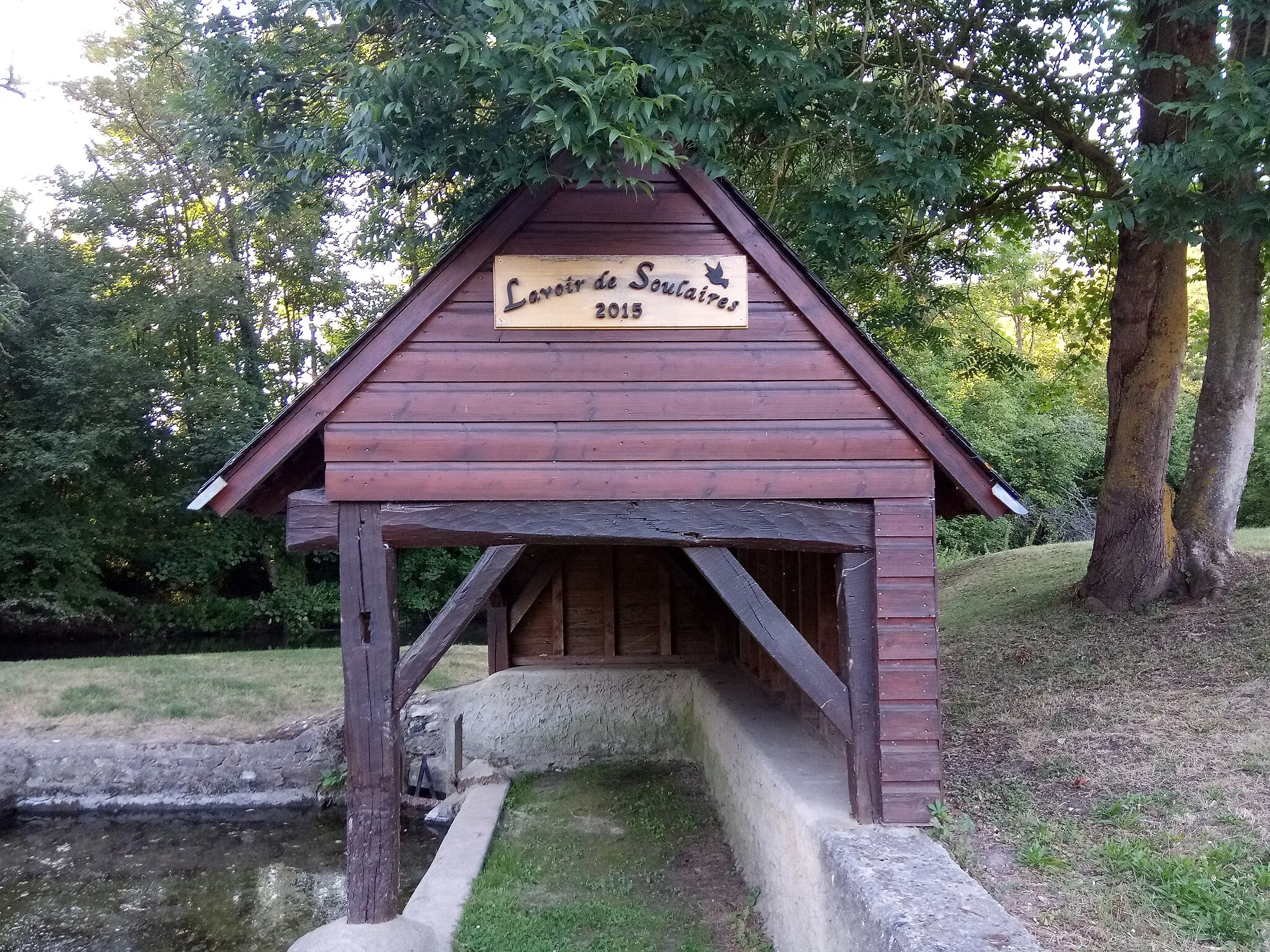 Photo showing: Lavoir de Soulaires sur les bords de l'Eure