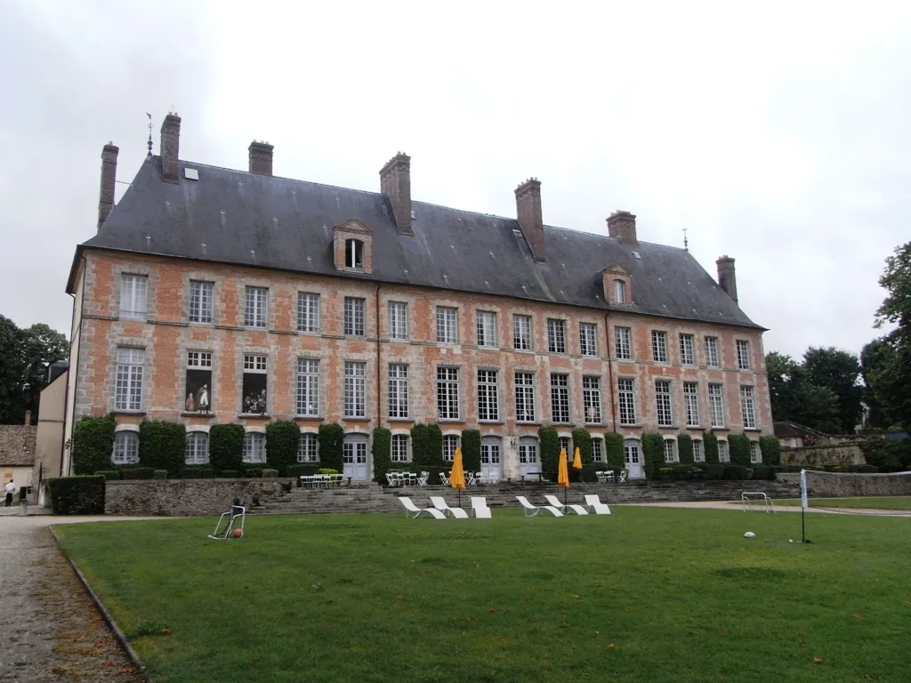 Photo showing: Castle of Les Mesnuls, Yvelines, France