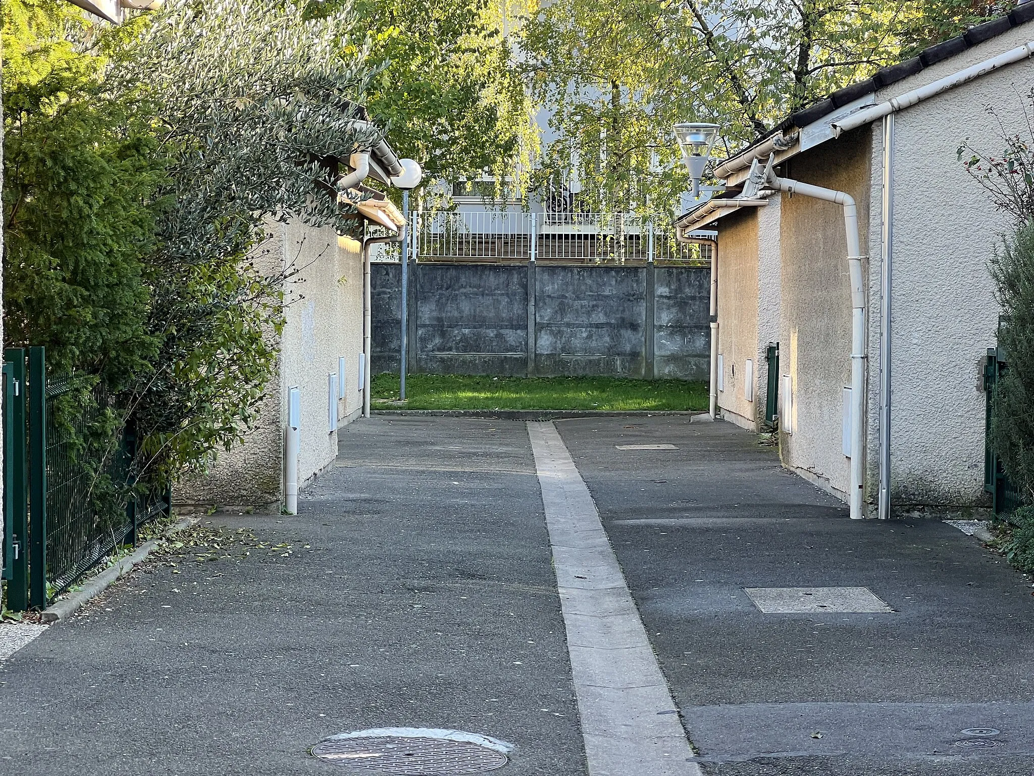 Photo showing: Passage des Cultivateurs, Clichy-sous-Bois.