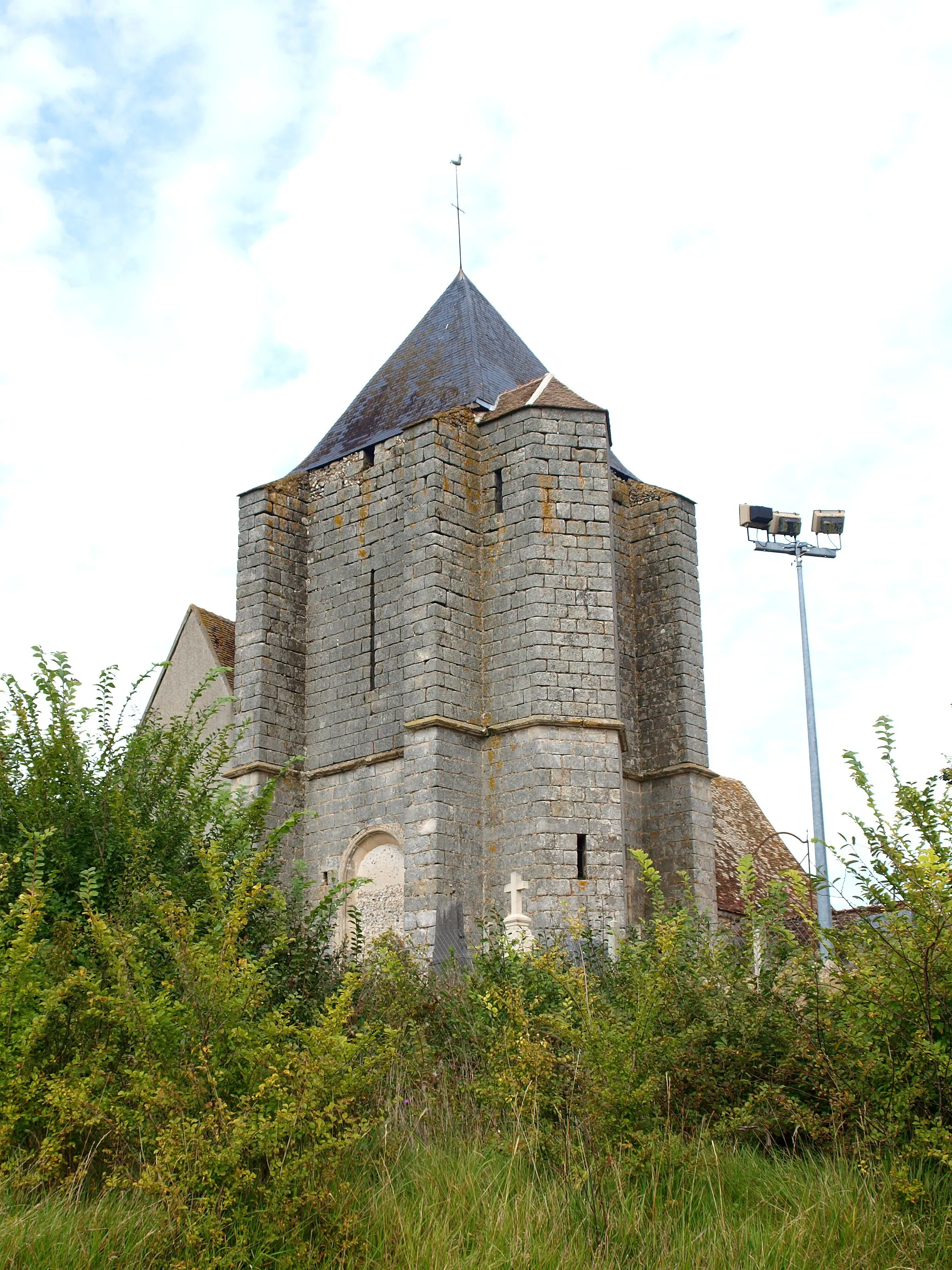 Photo showing: Église Saint-Léger de Compigny (Yonne, France)