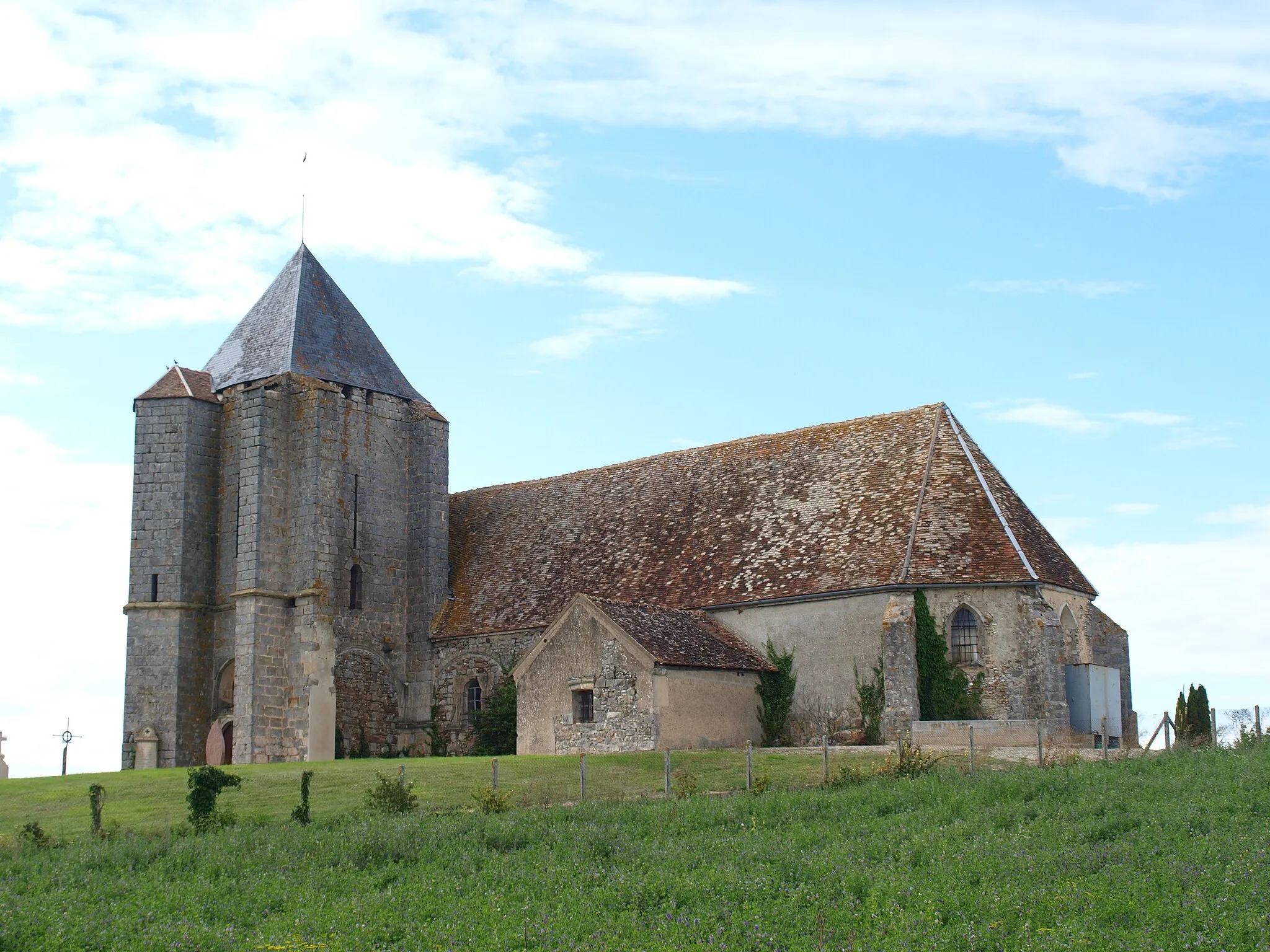 Photo showing: Église Saint-Léger de Compigny (Yonne, France)