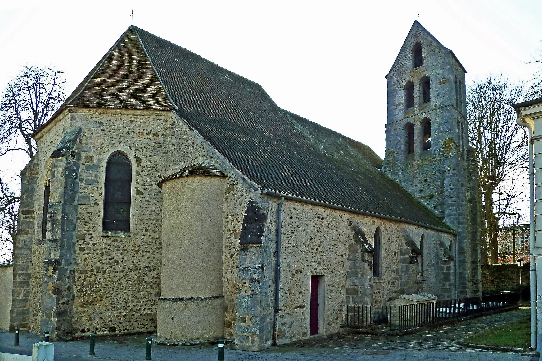 Photo showing: This building is inscrit au titre des monuments historiques de la France. It is indexed in the base Mérimée, a database of architectural heritage maintained by the French Ministry of Culture, under the reference PA00087982 .