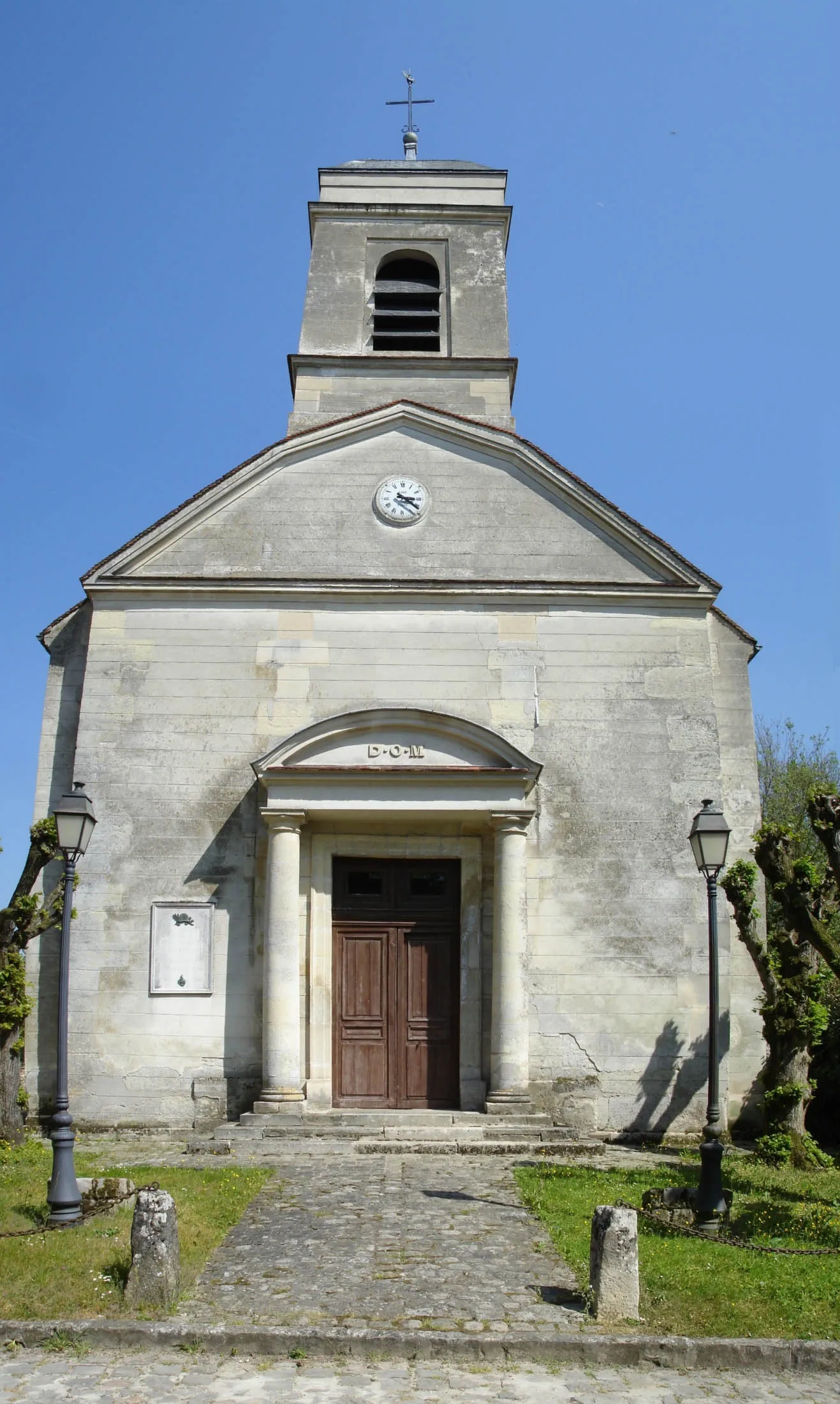 Photo showing: Façade de l'église de Châtenay-en-France (Val-d'Oise), France