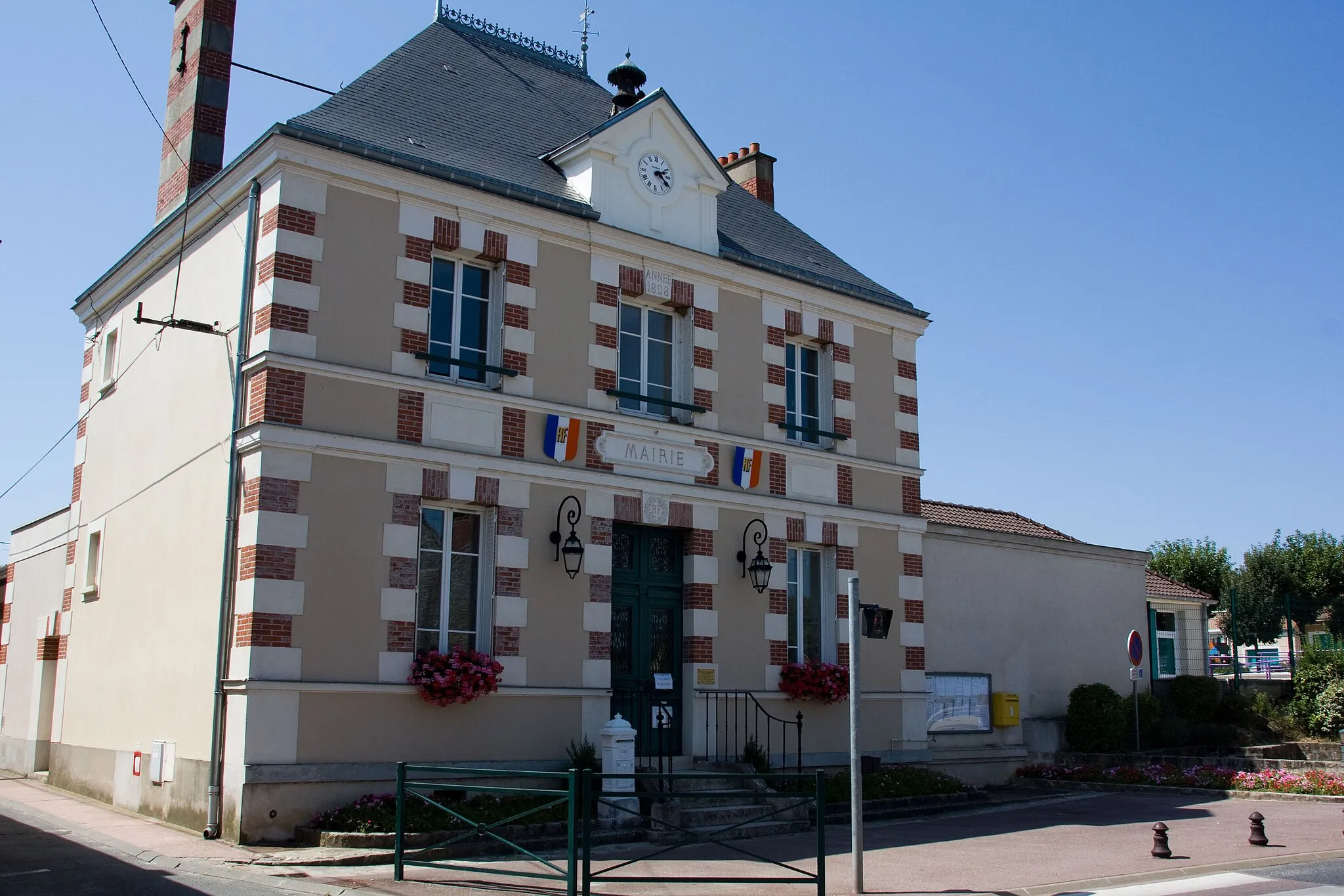 Photo showing: La mairie de Oncy-sur-École, Oncy-sur-École, Essonne, France