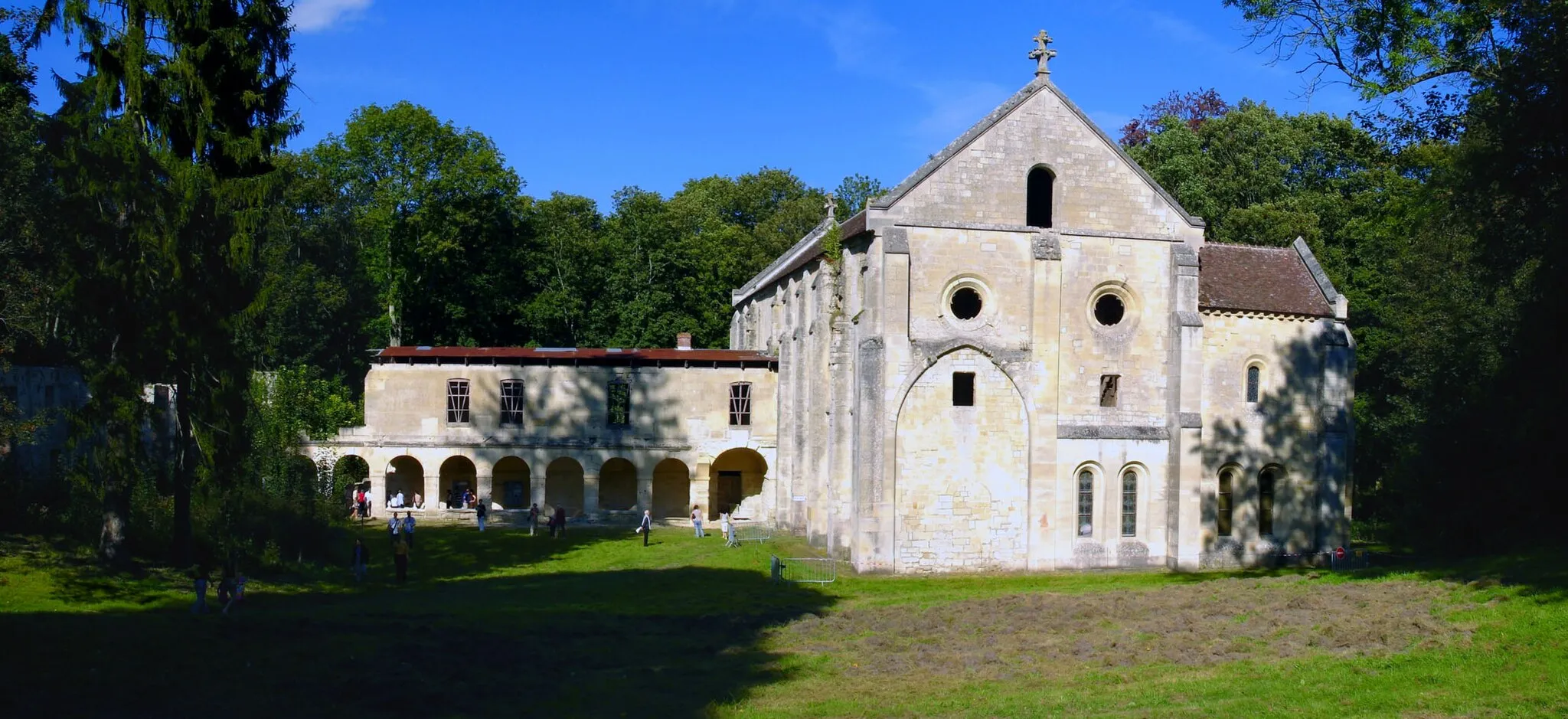Photo showing: Abbaye Notre-Dame du Val, Mériel (Val-d'Oise), France.