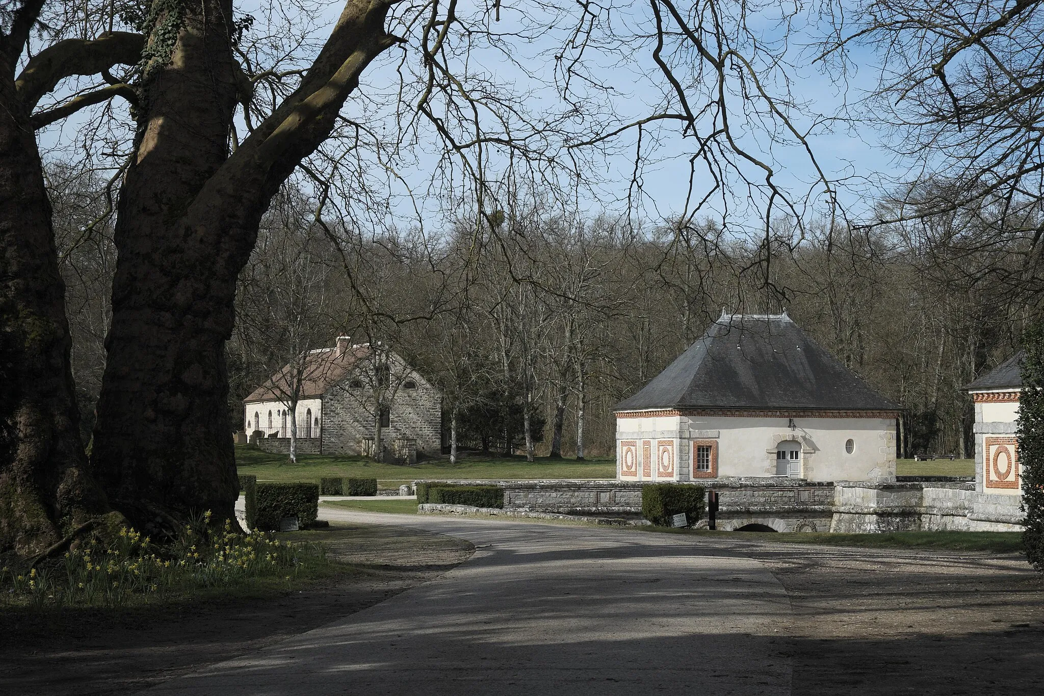 Photo showing: Château de Bourron in Bourron-Marlotte im Département Seine-et-Marne (Île-de-France/Frankreich), Park und Nebengebäude