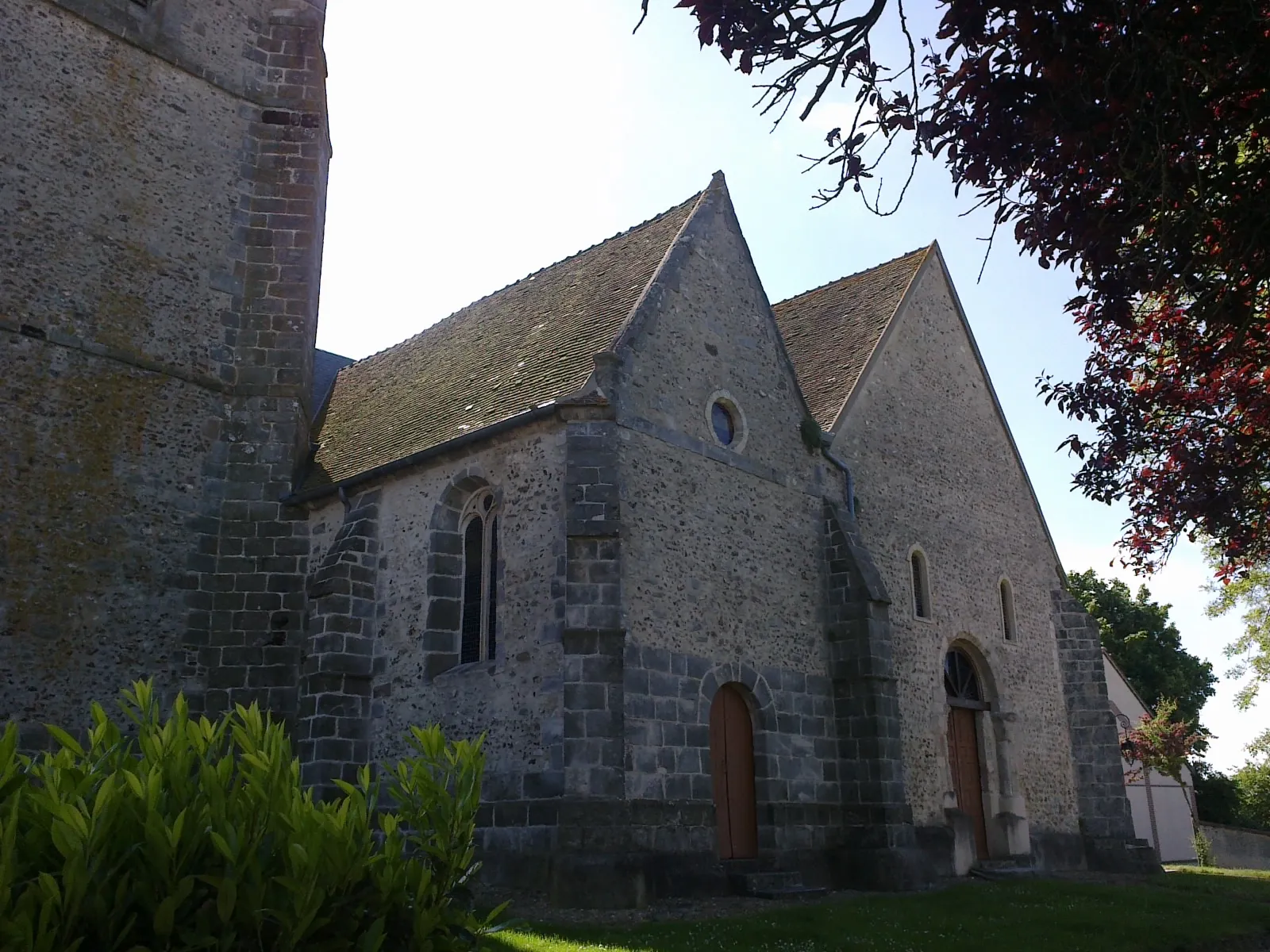 Photo showing: Eure-Et-Loir Broue Eglise Clocher Face Ouest 18052015