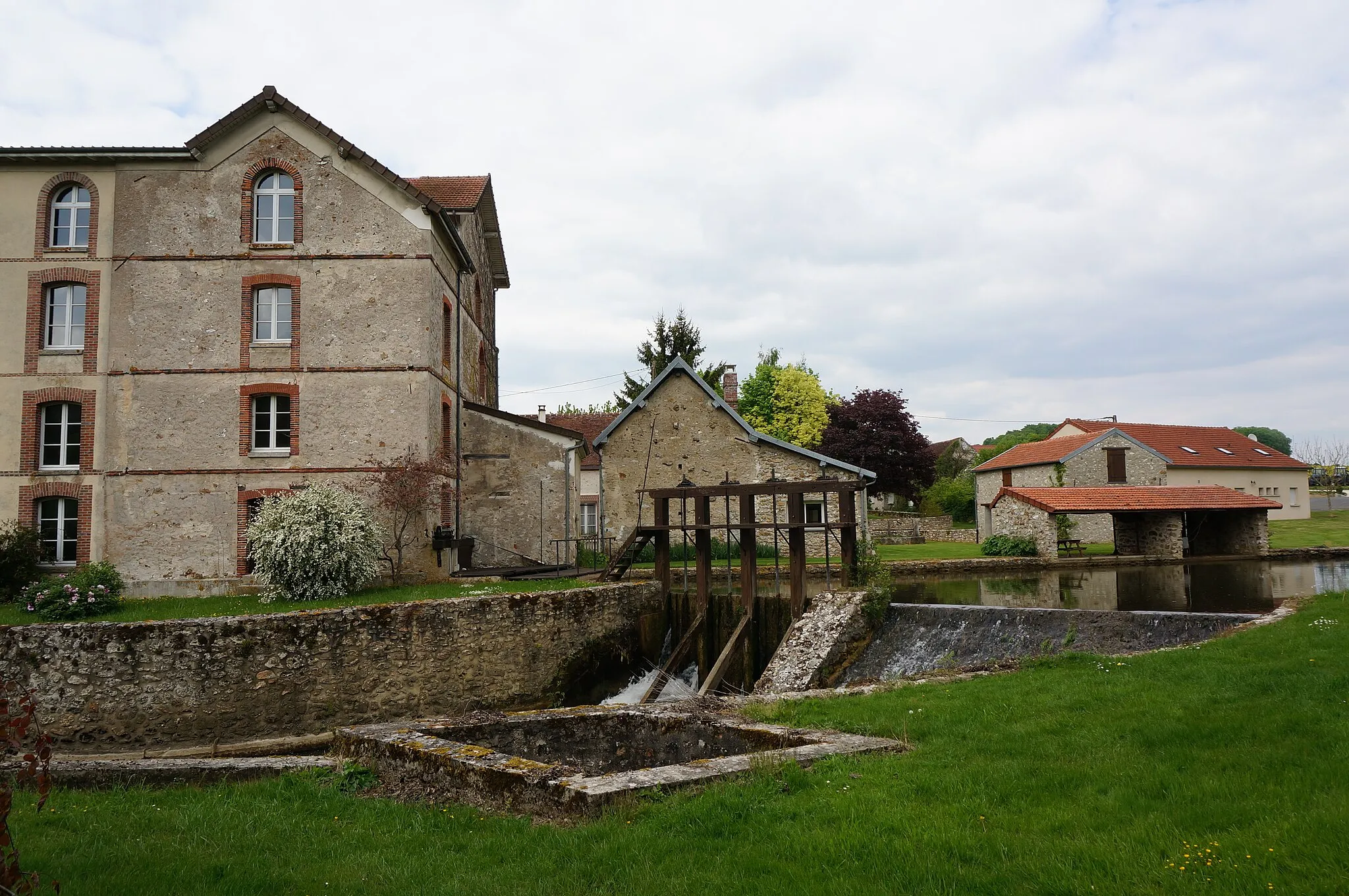 Photo showing: le moulin à Bergères-sous-Montmirail.