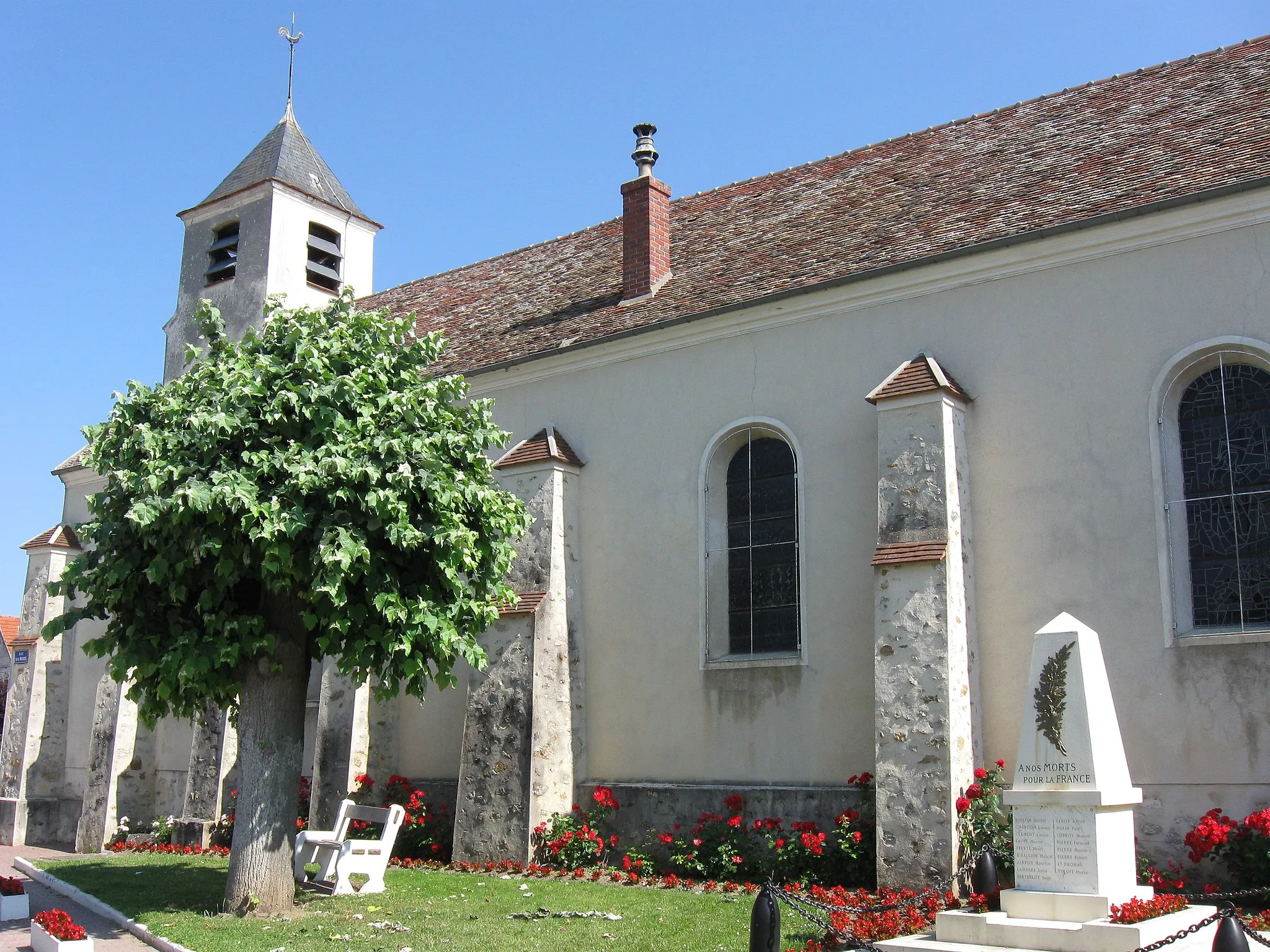 Photo showing: Église Sainte-Madeleine de Changis-sur-Marne. (département de la Seine-et-Marne, région Île-de-France).