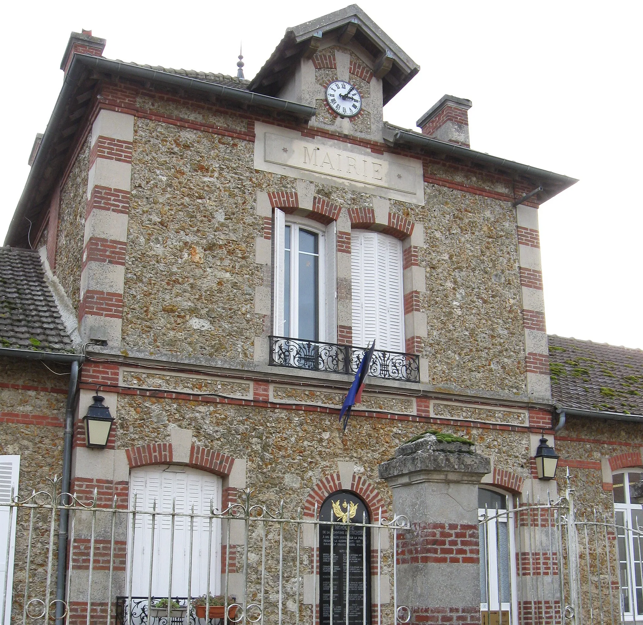 Photo showing: Mairie de Cocherel. (Seine-et-Marne, région Île-de-France).